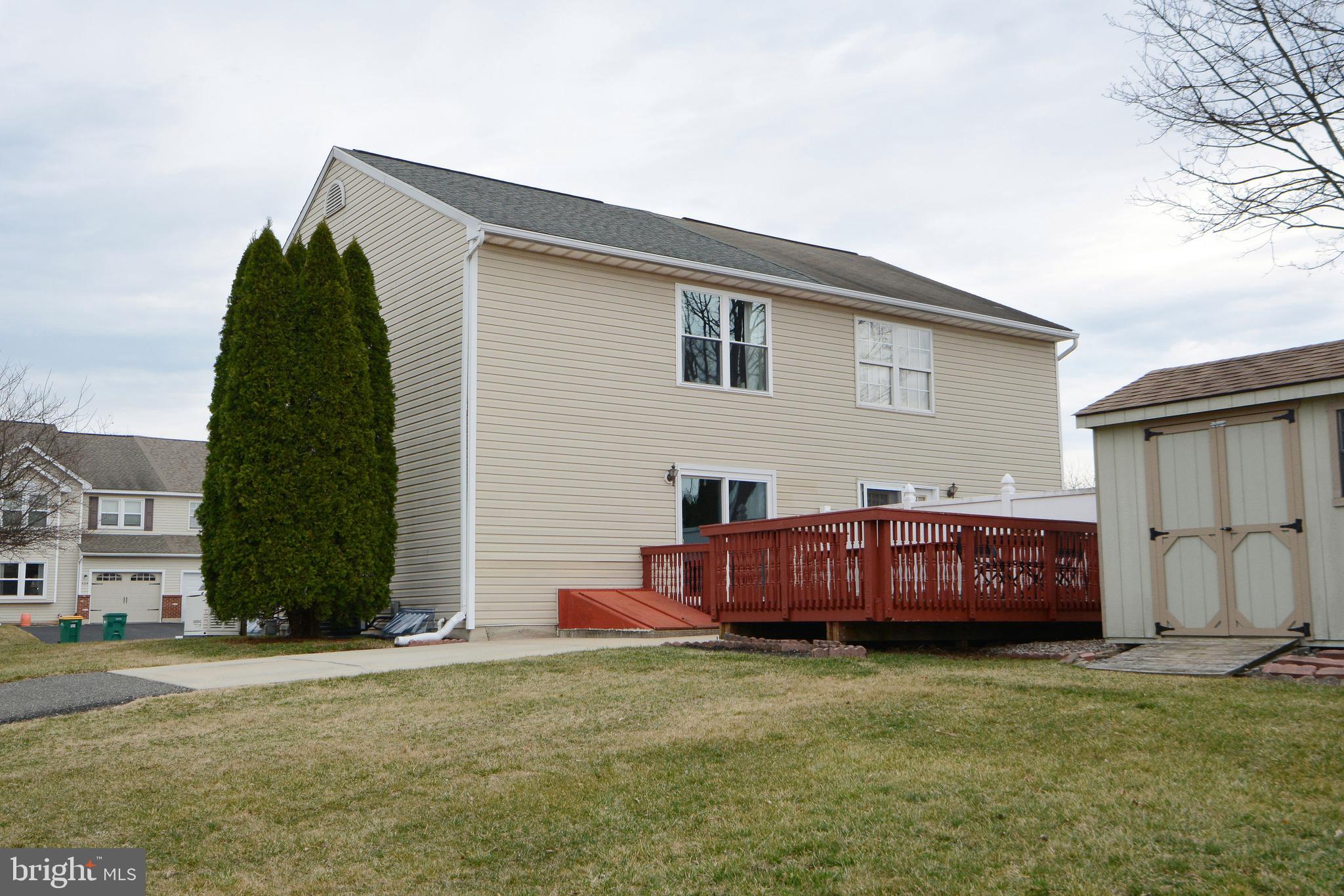 MONTGOMERY MEADOWS - Residential