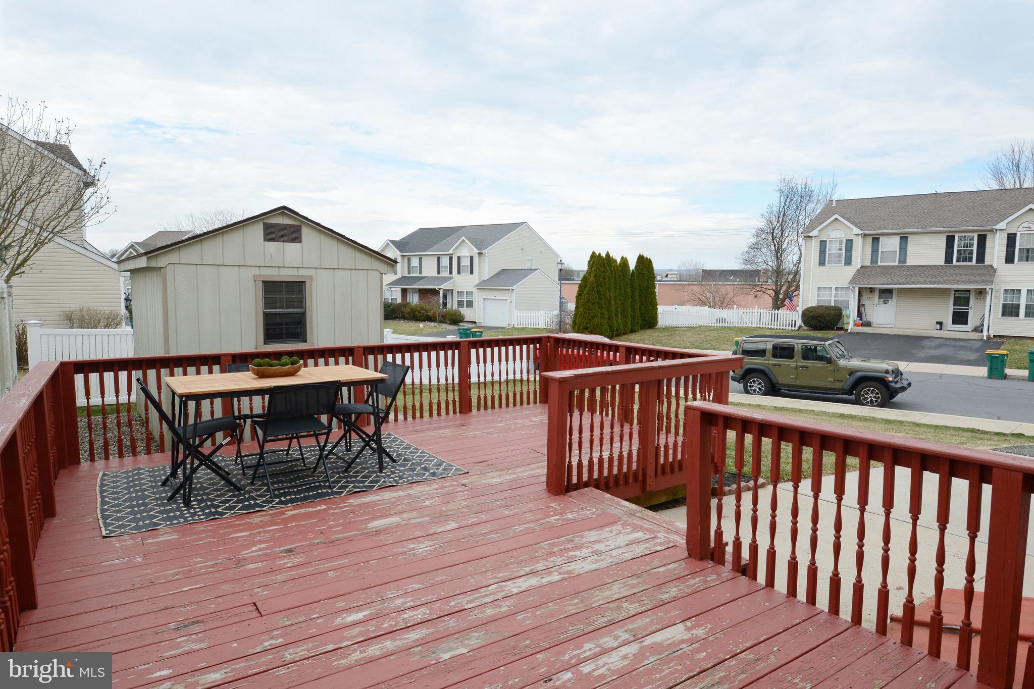 MONTGOMERY MEADOWS - Residential