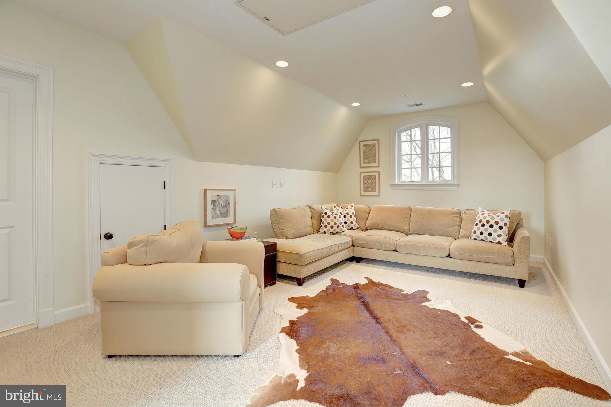 BRADLEY VILLAGE - Residential