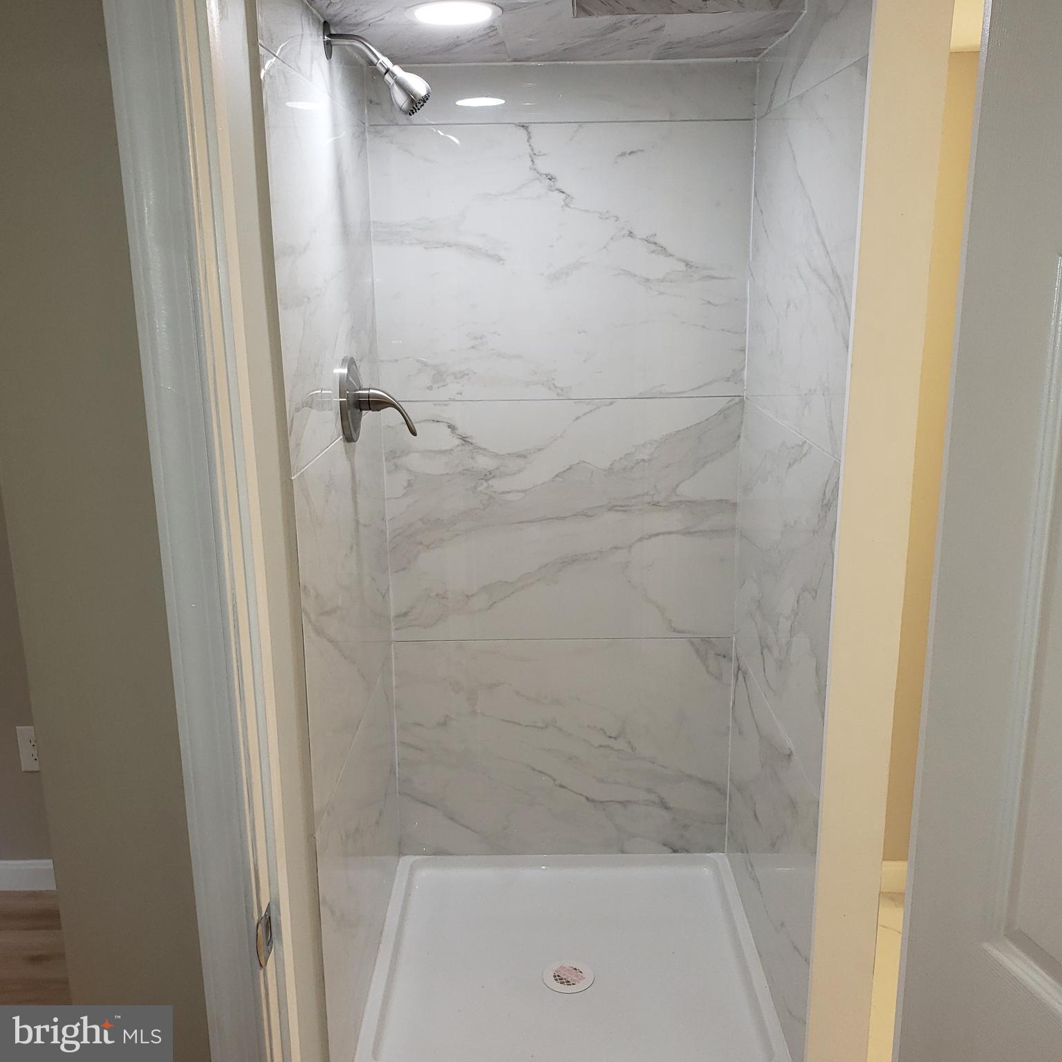 CATONSVILLE MANOR - Residential