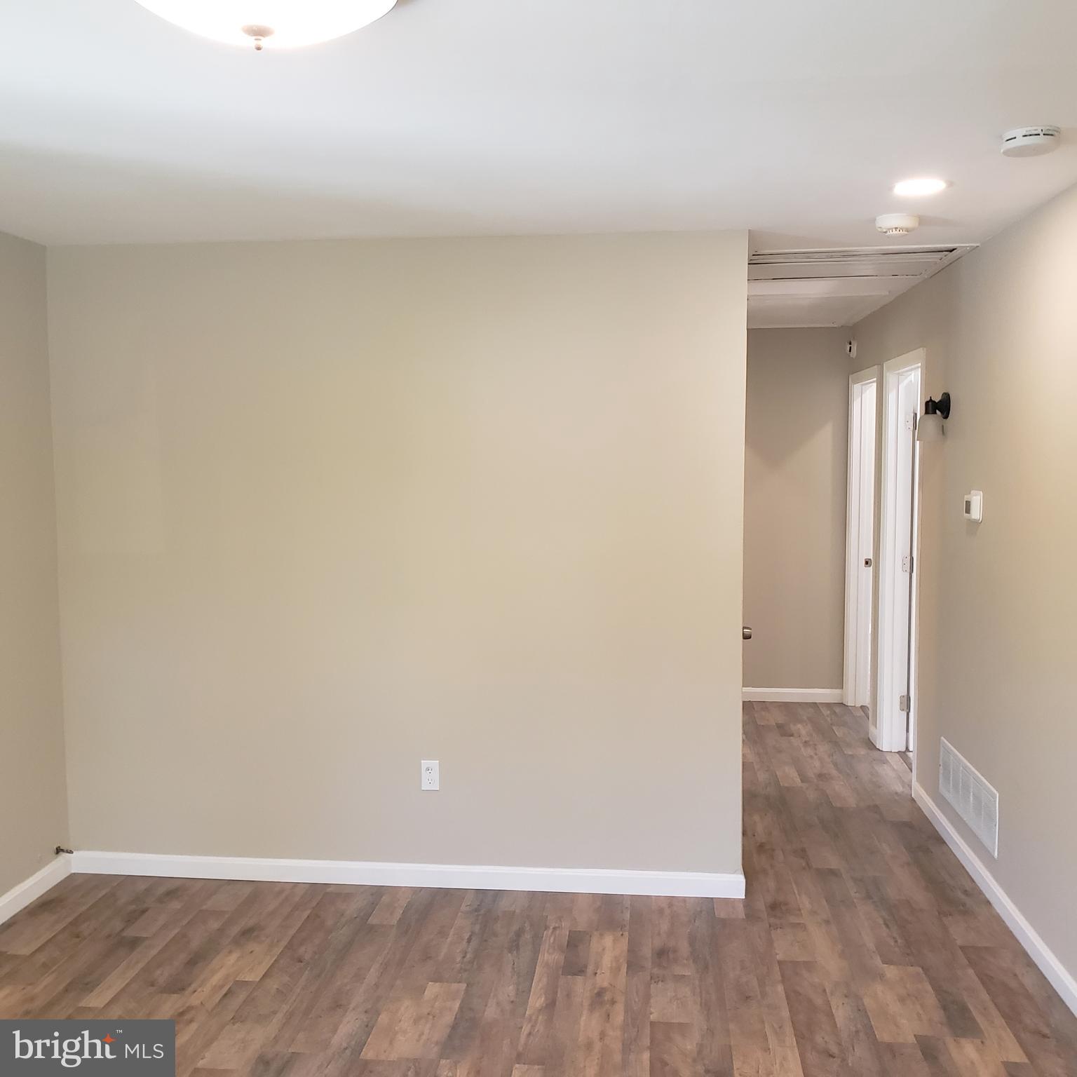 CATONSVILLE MANOR - Residential