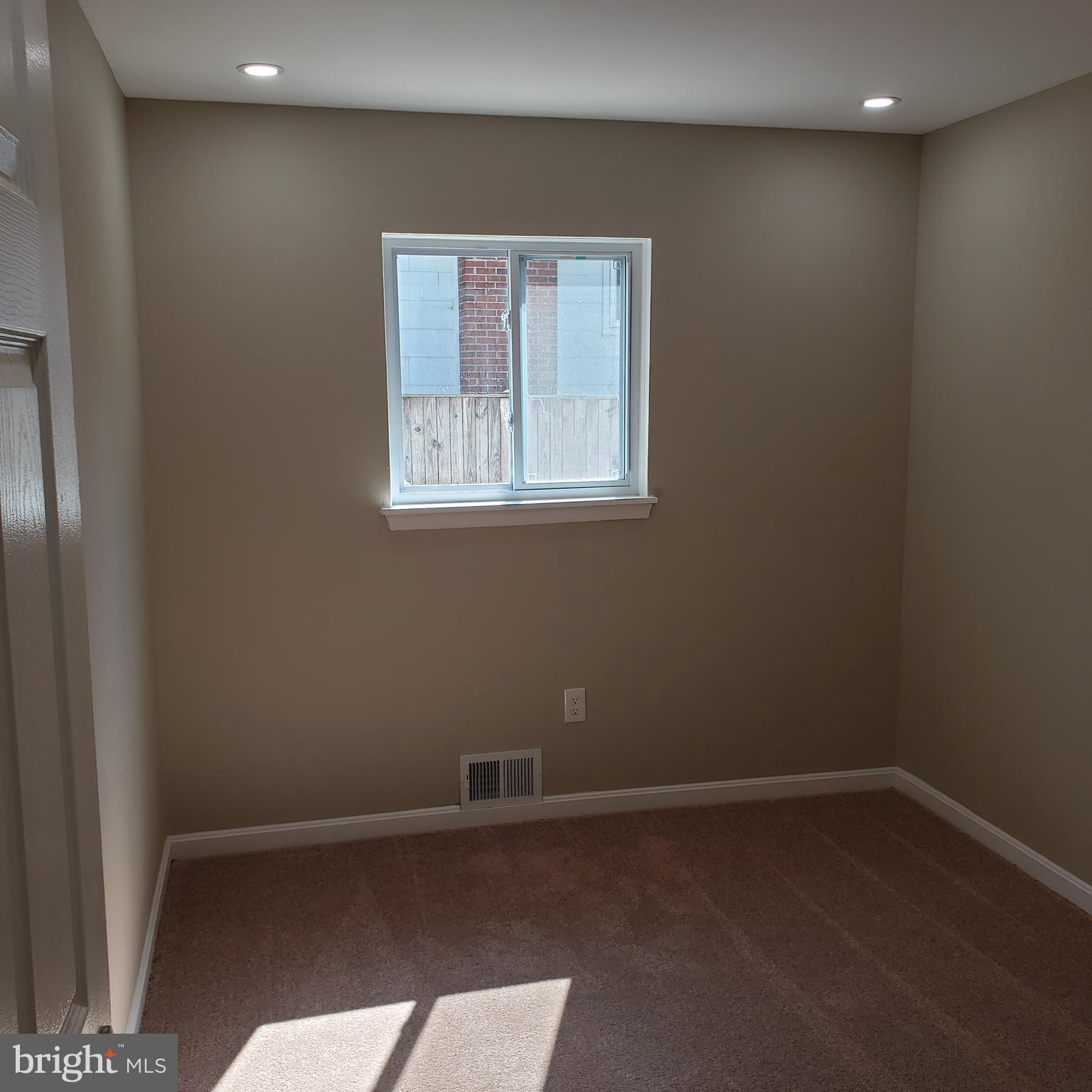 CATONSVILLE MANOR - Residential