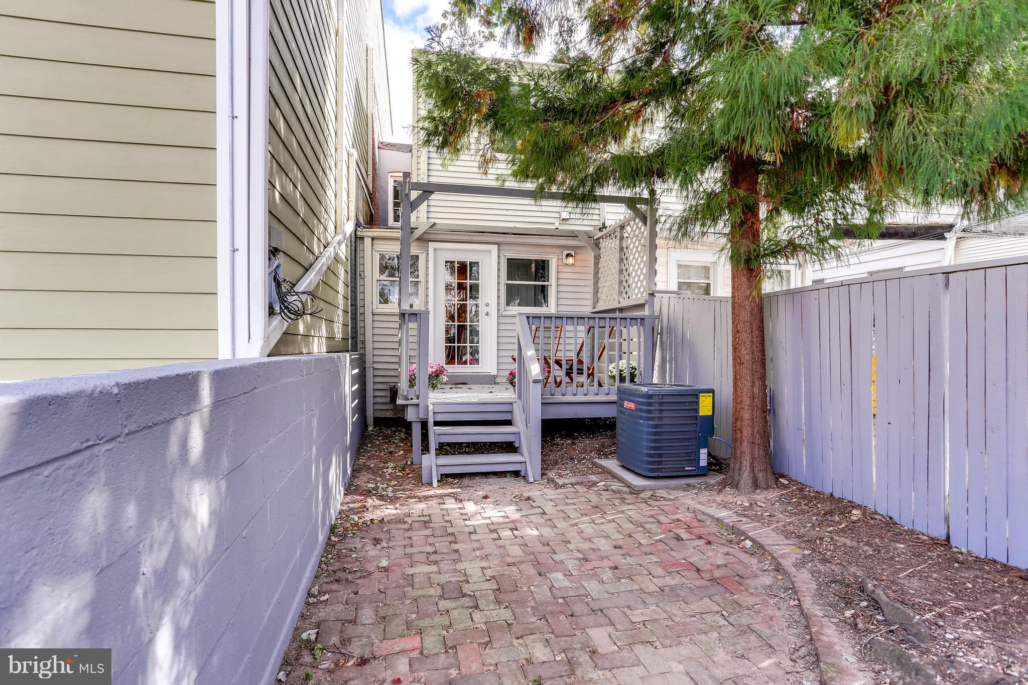 FEDERAL HILL HISTORIC DISTRICT - Residential Lease