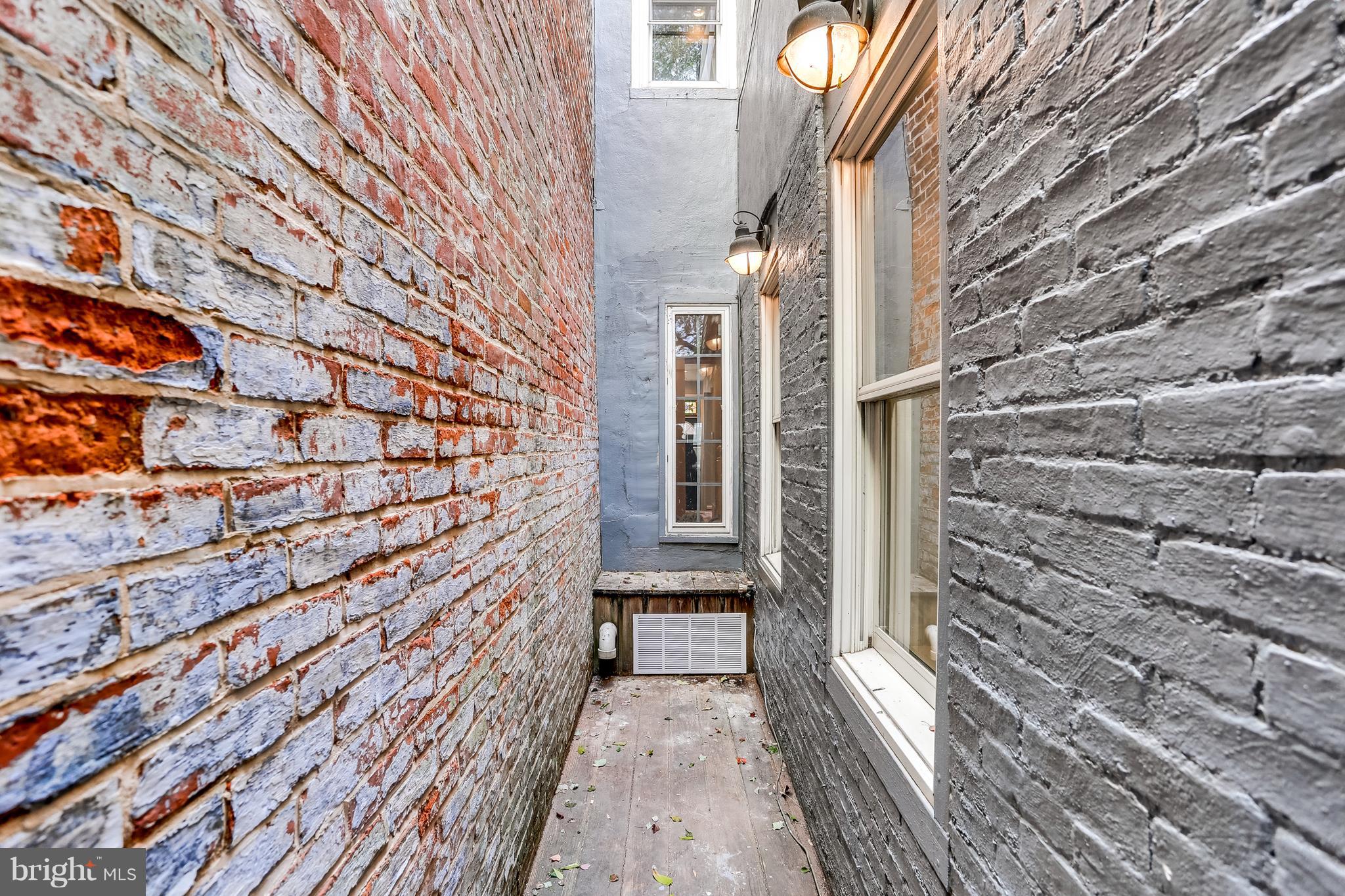 FEDERAL HILL HISTORIC DISTRICT - Residential Lease