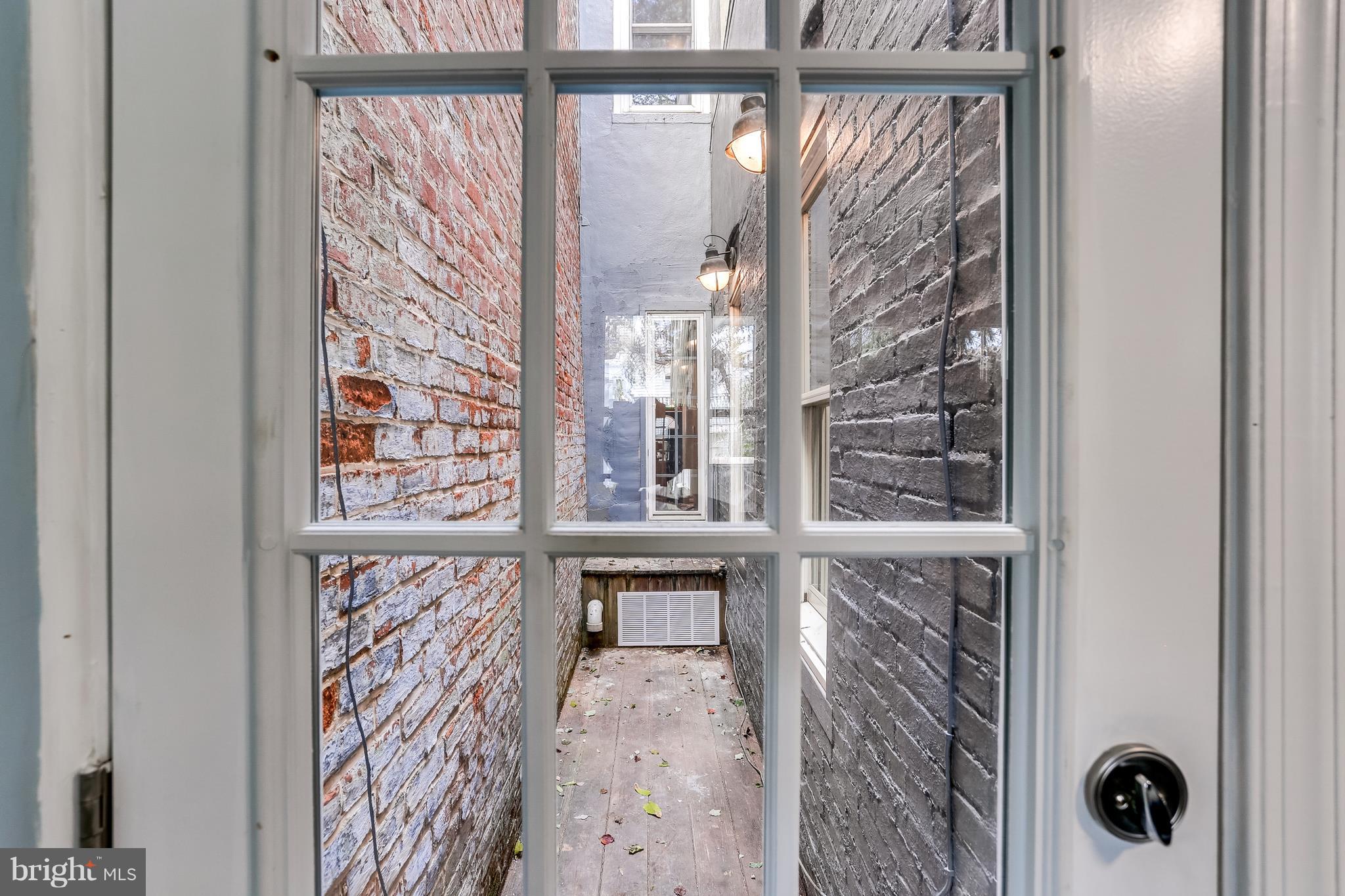 FEDERAL HILL HISTORIC DISTRICT - Residential Lease