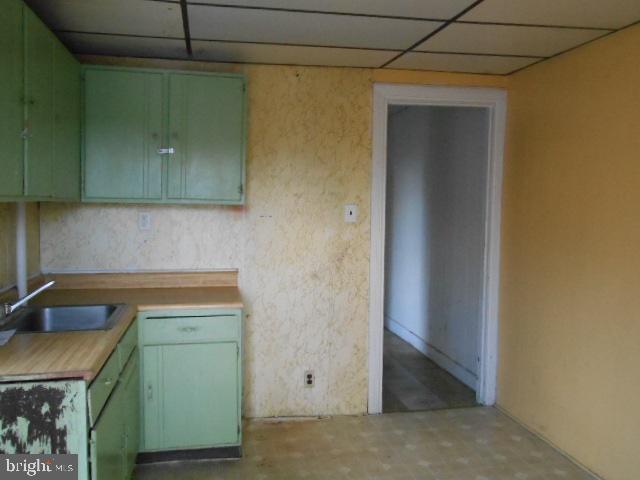 EAST YORK - Residential Income