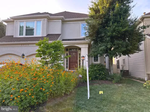 9952 Lochmoore Lane, Vienna, VA MLS: VAFX2233512