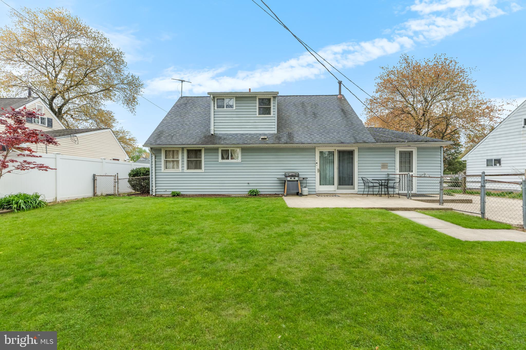 COUNTRY CLUB ESTATES - Residential