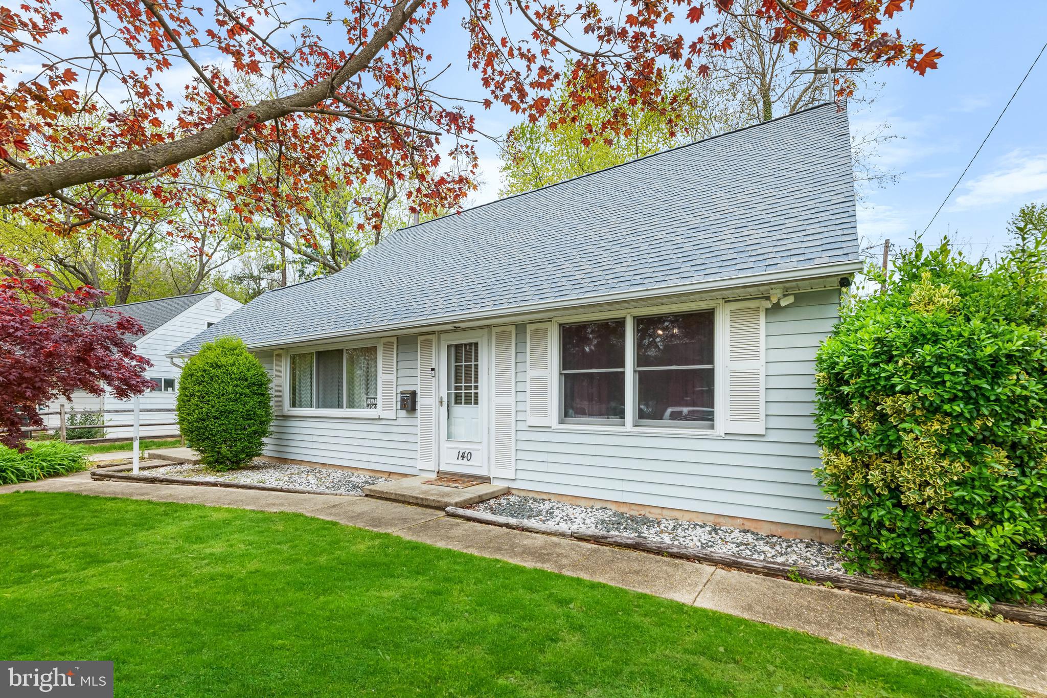 COUNTRY CLUB ESTATES - Residential