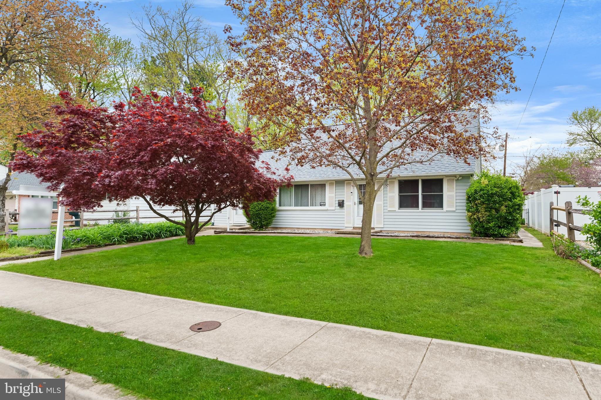 COUNTRY CLUB ESTATES - Residential