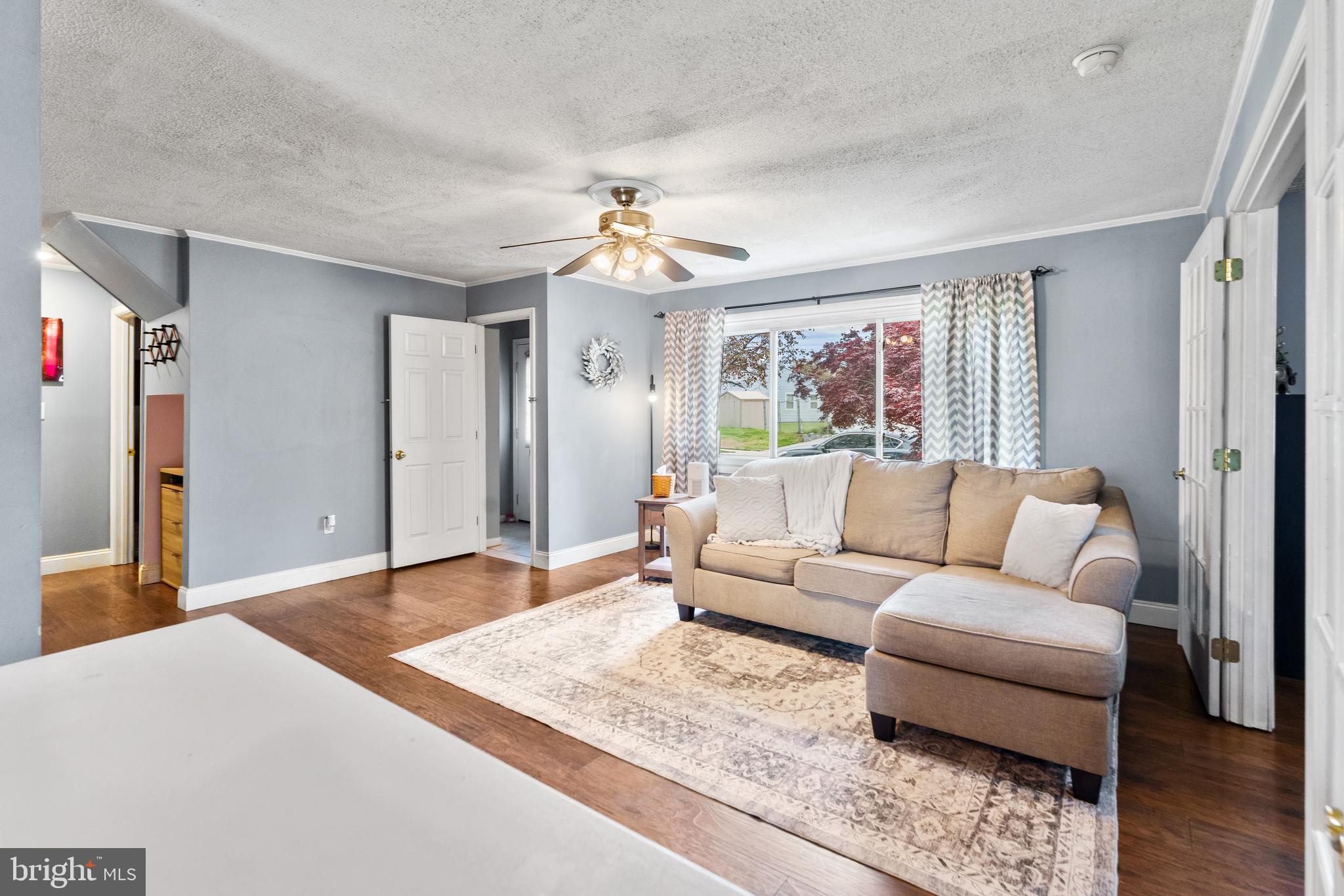 COUNTRY CLUB ESTATES - Residential