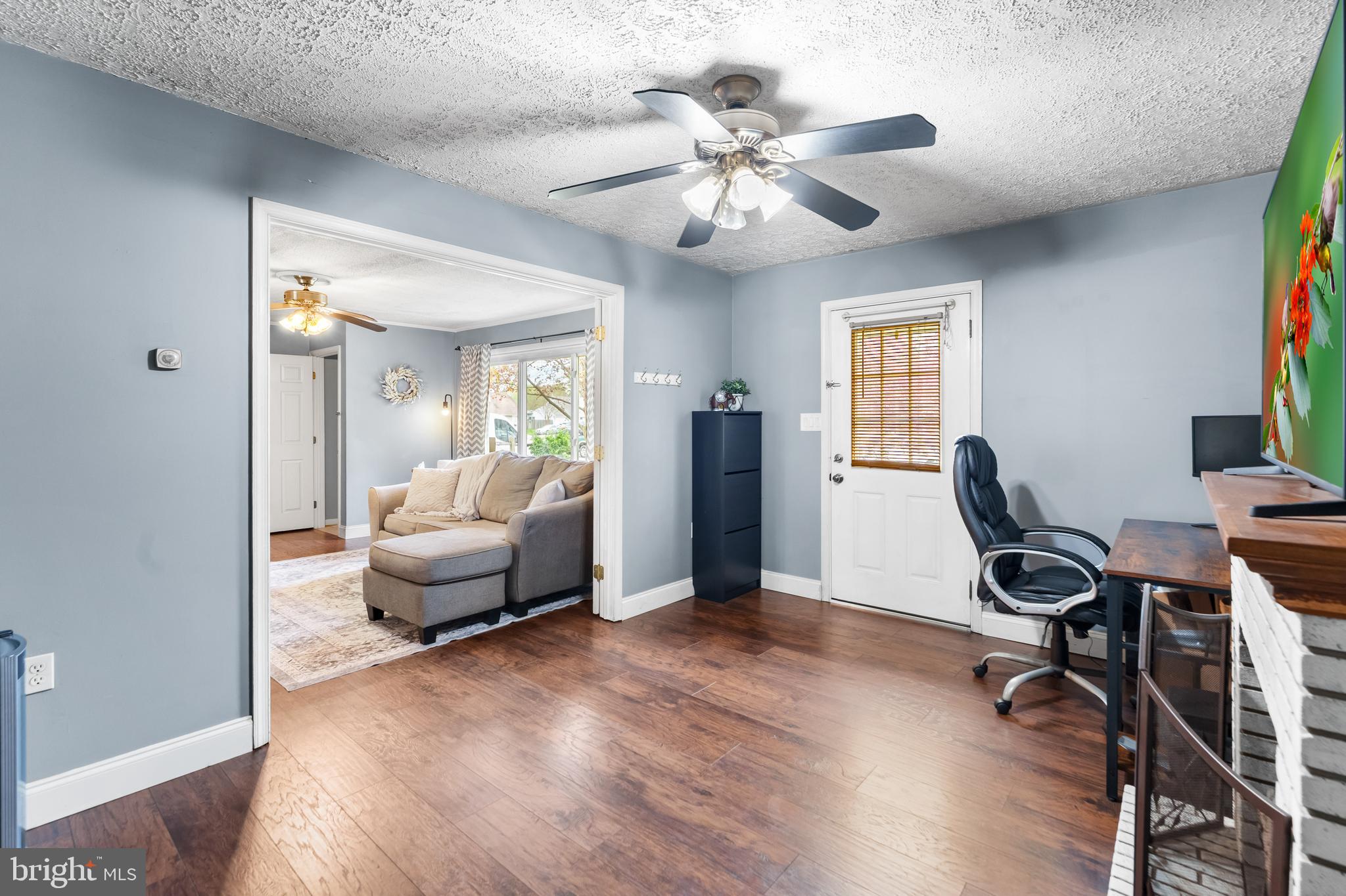 COUNTRY CLUB ESTATES - Residential