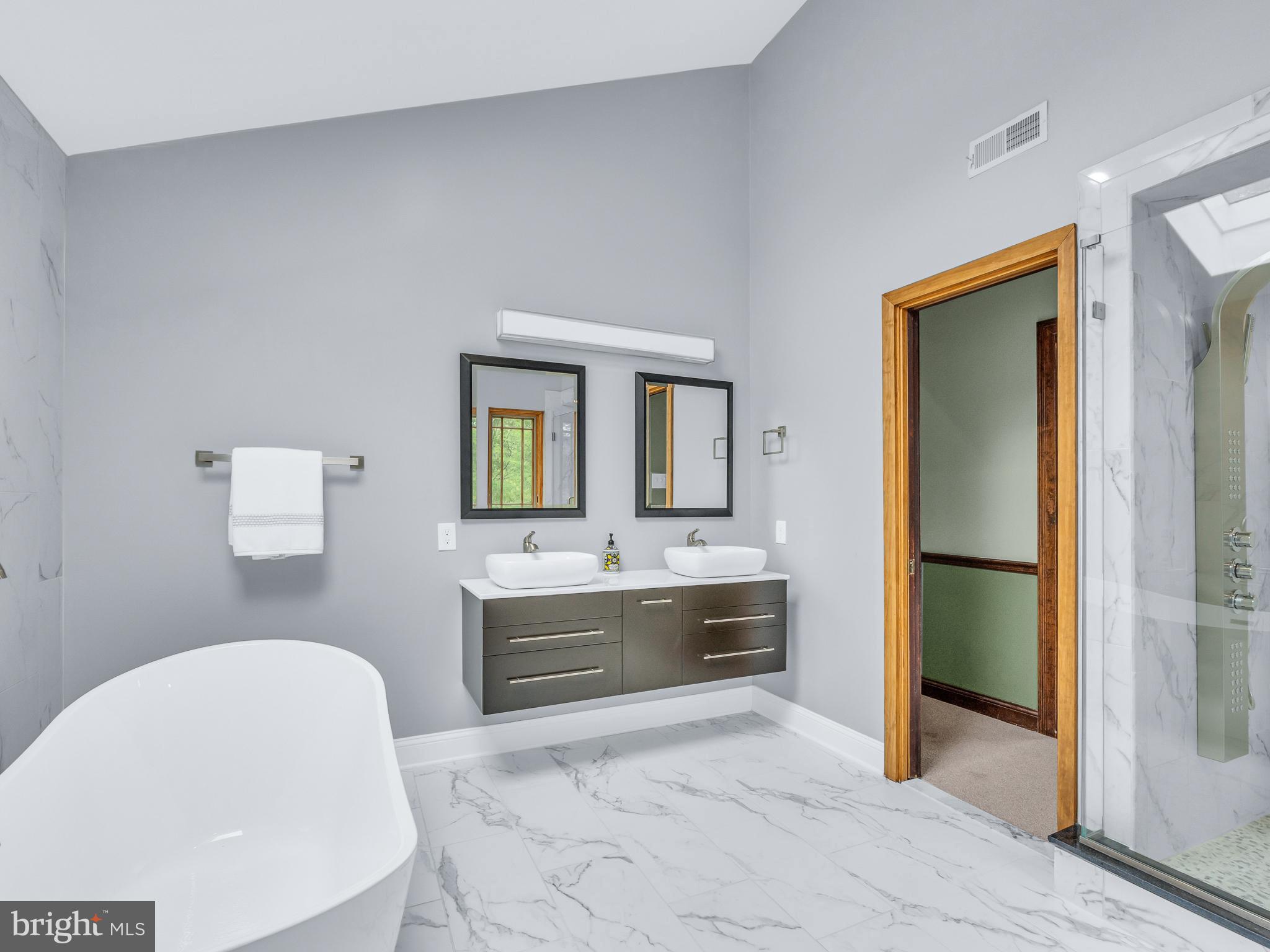 NORTHAMPTON ESTS - Residential