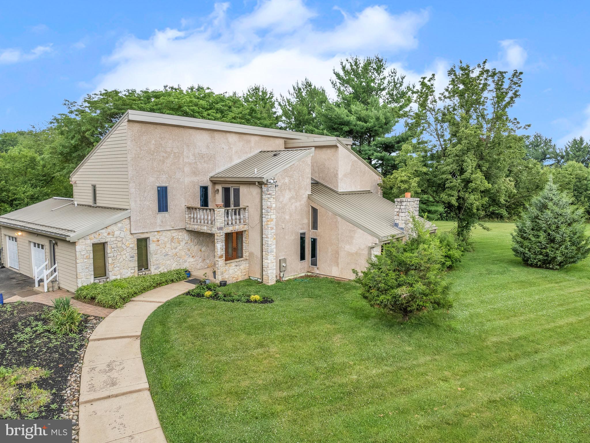 NORTHAMPTON ESTS - Residential