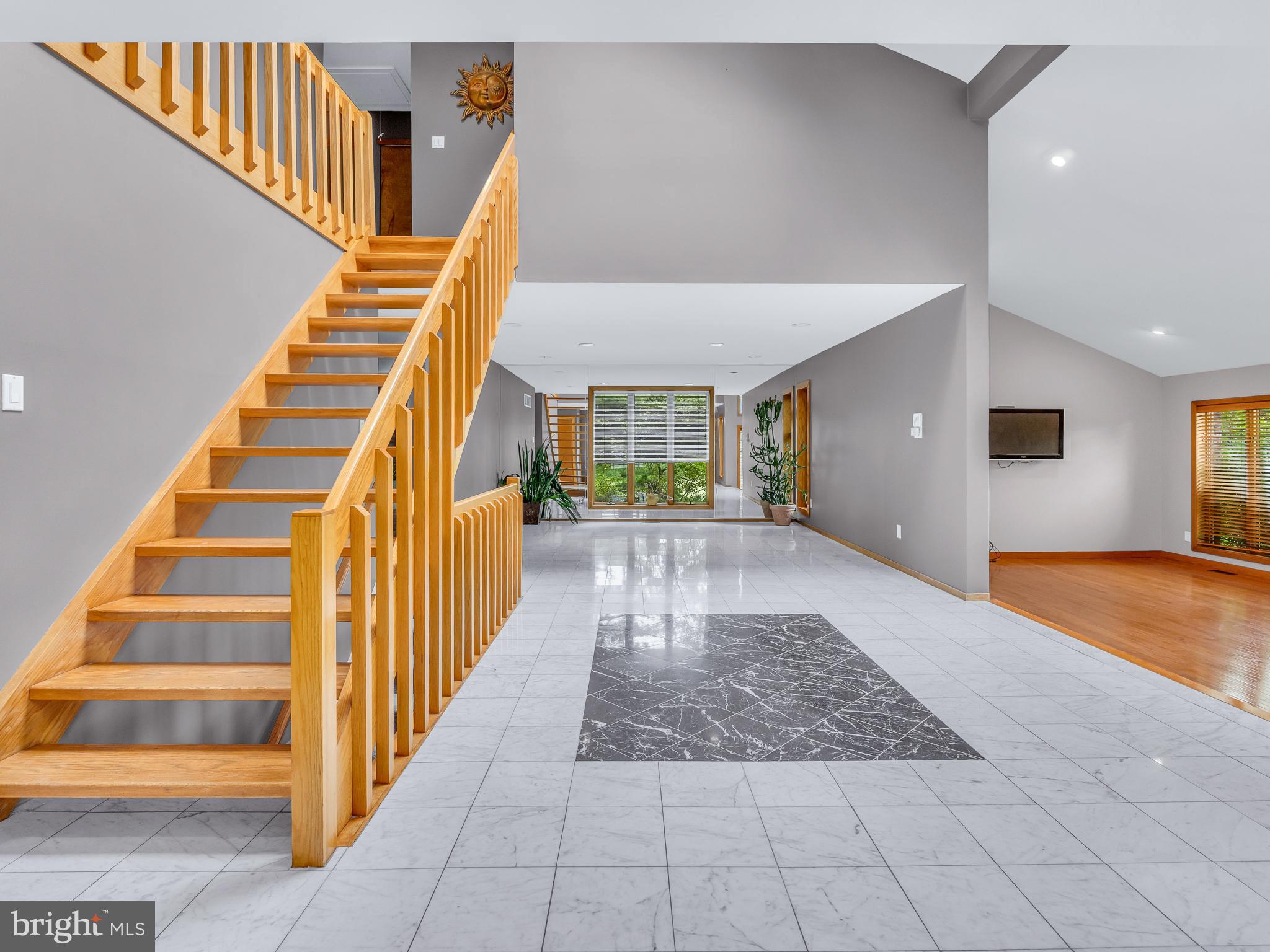 NORTHAMPTON ESTS - Residential