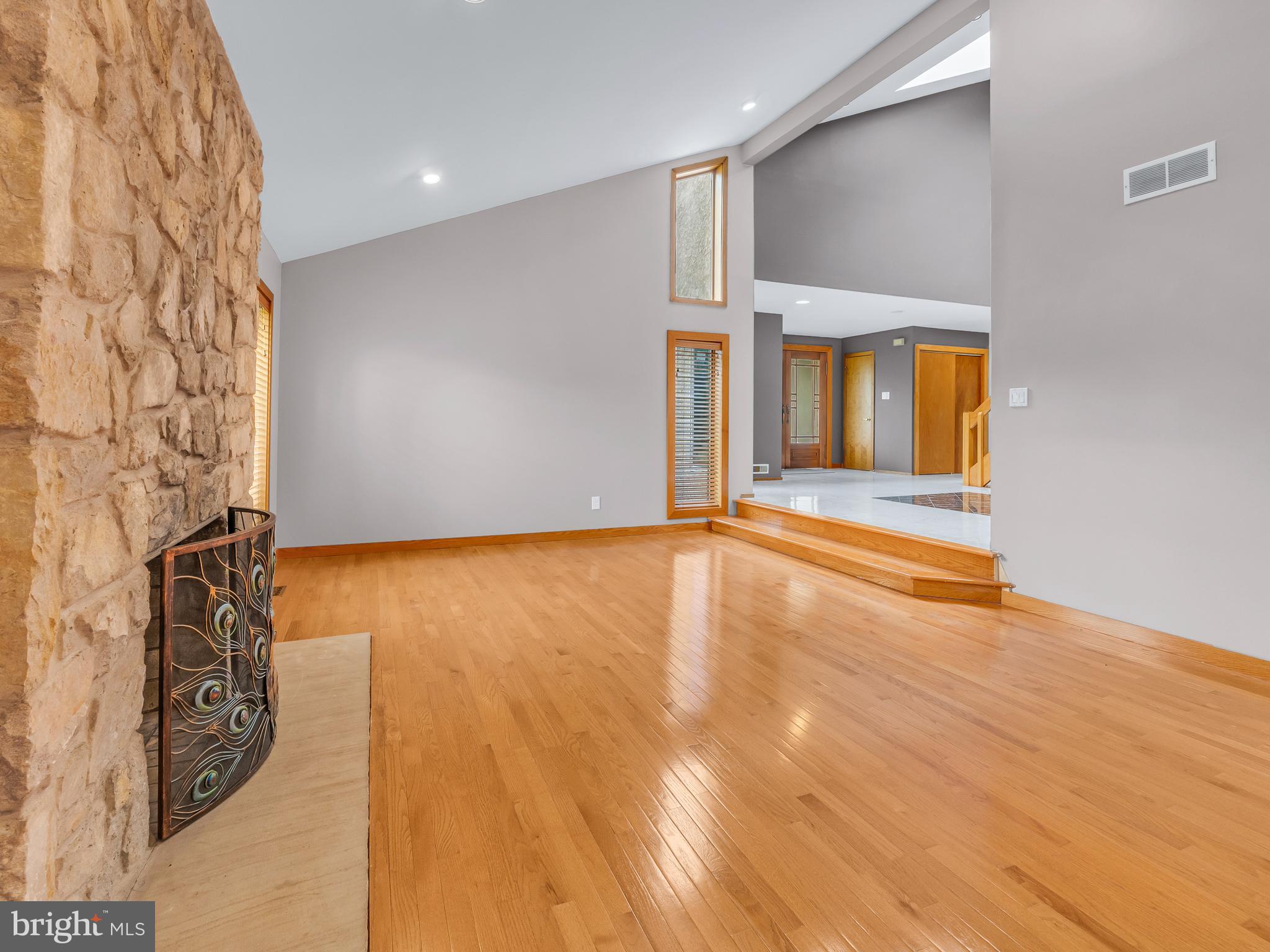 NORTHAMPTON ESTS - Residential