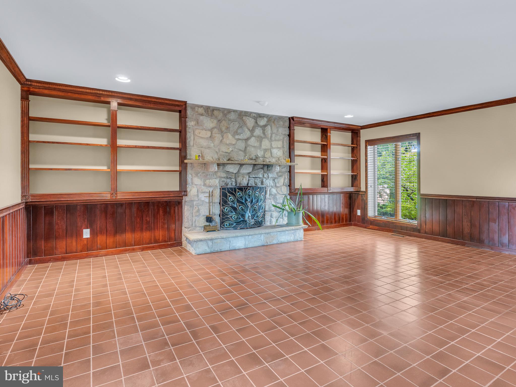 NORTHAMPTON ESTS - Residential