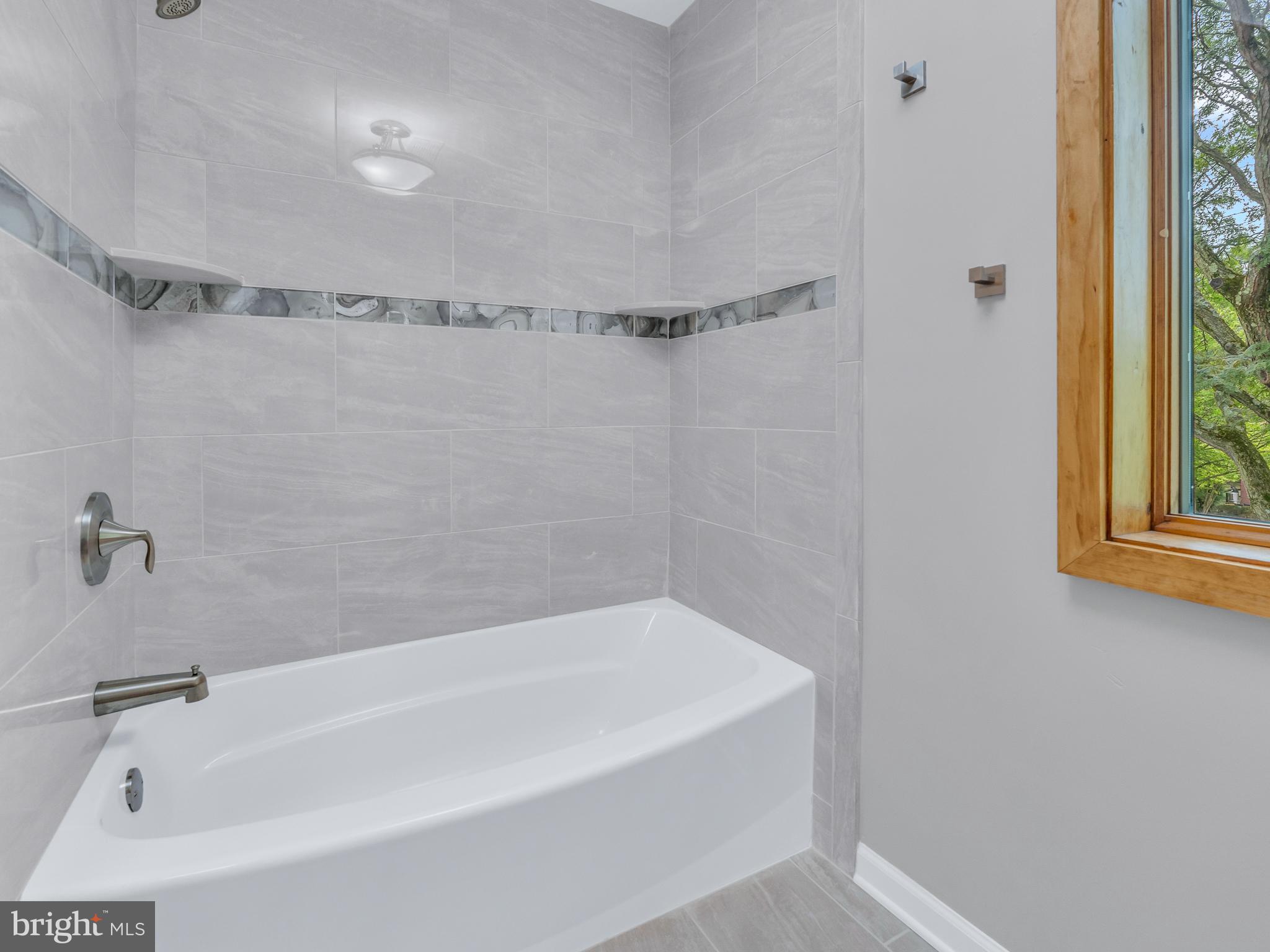 NORTHAMPTON ESTS - Residential