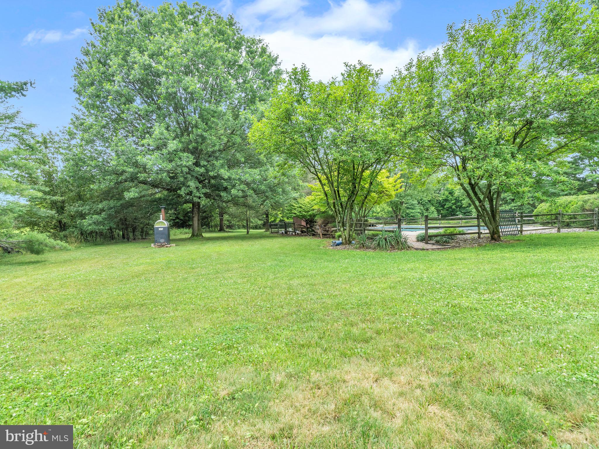 NORTHAMPTON ESTS - Residential