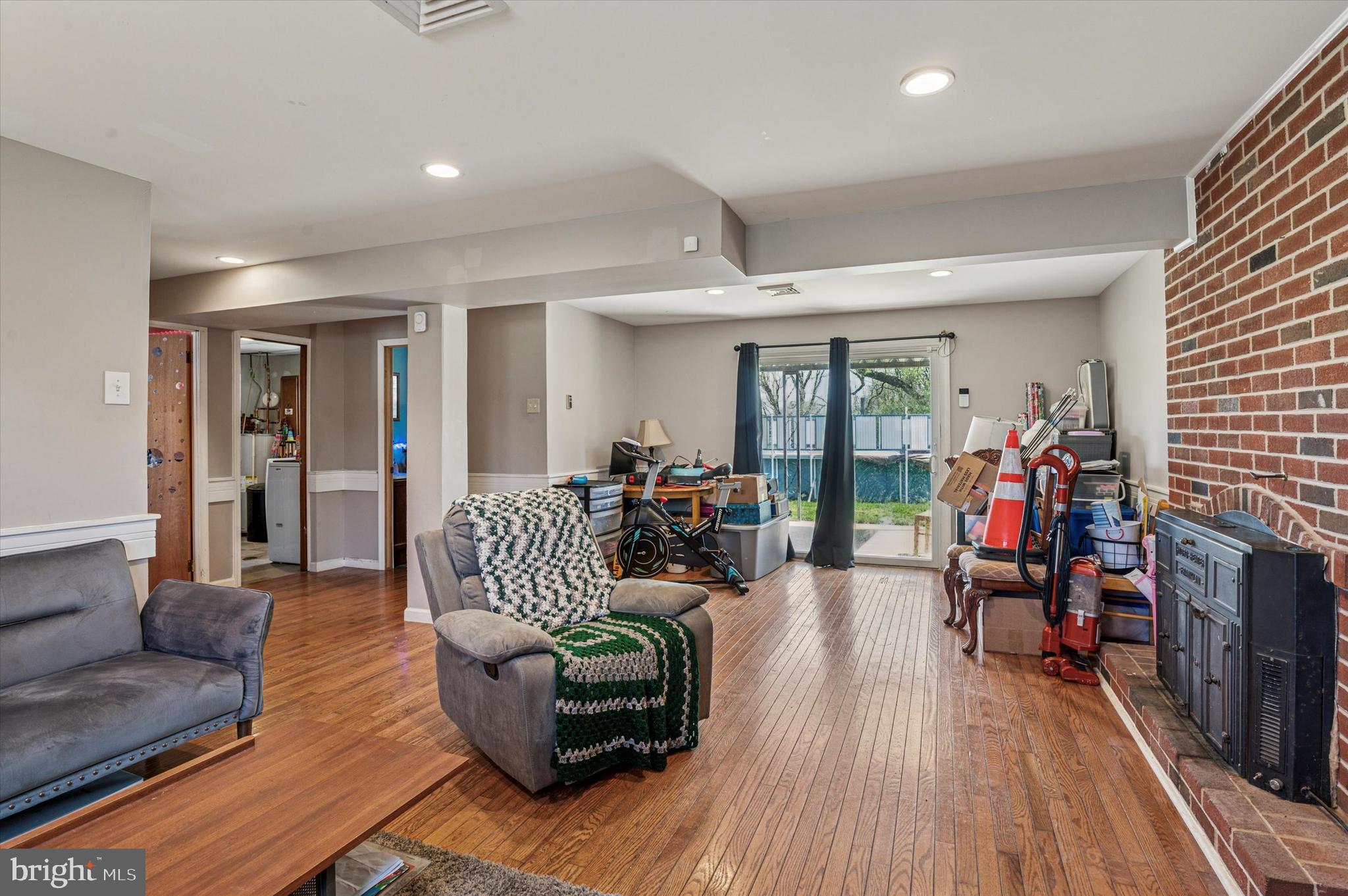 COLONIAL FARMS - Residential