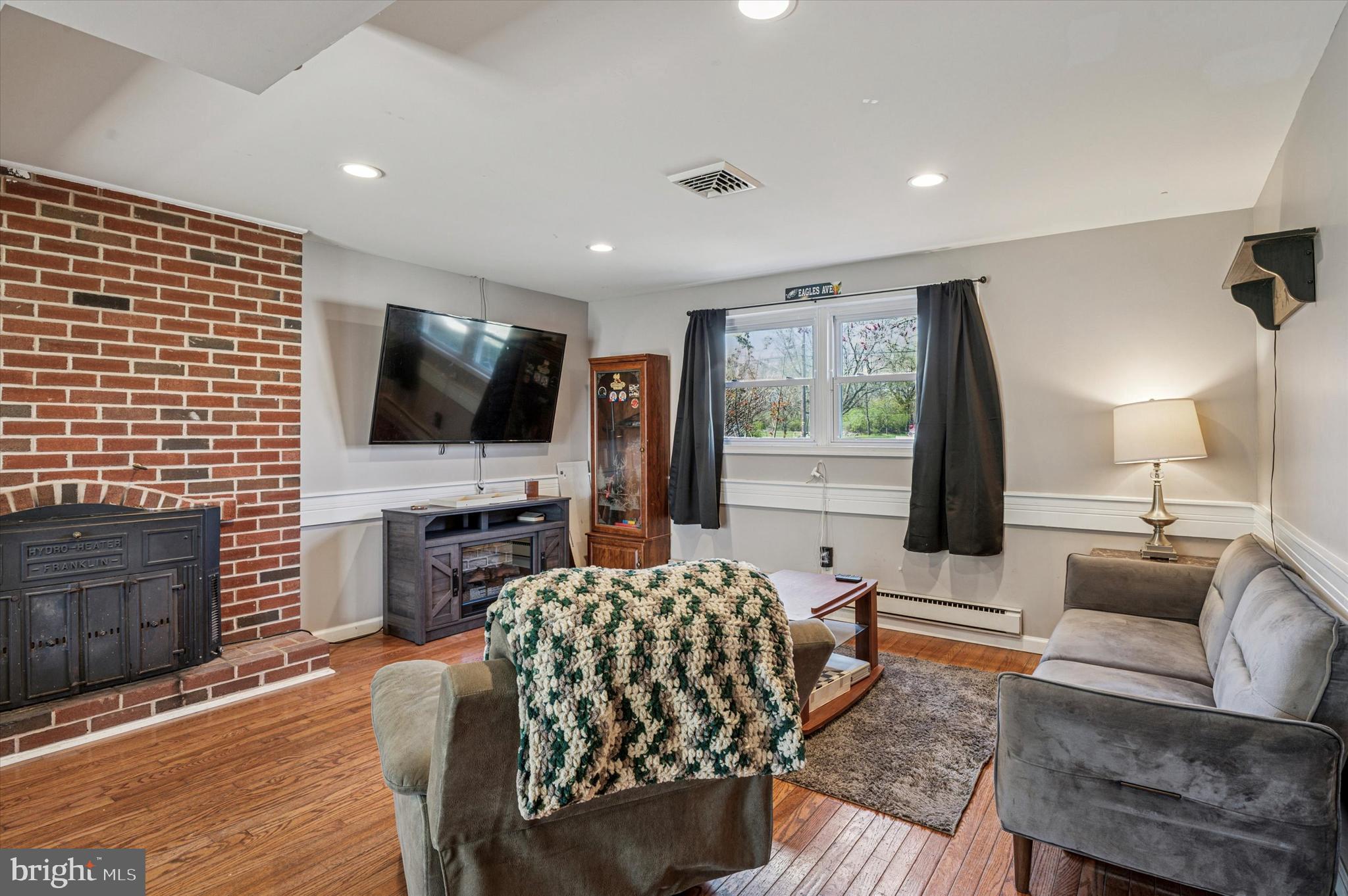 COLONIAL FARMS - Residential