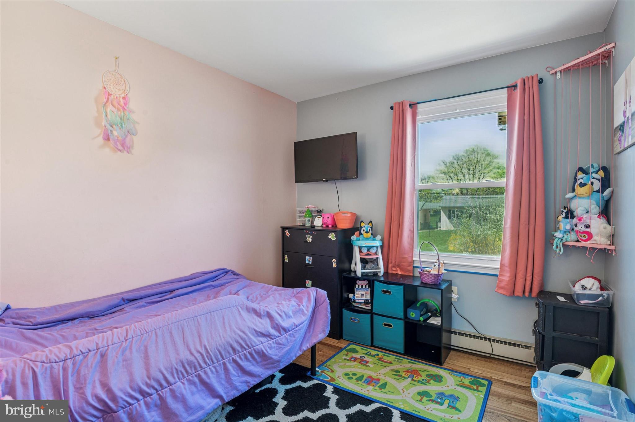 COLONIAL FARMS - Residential