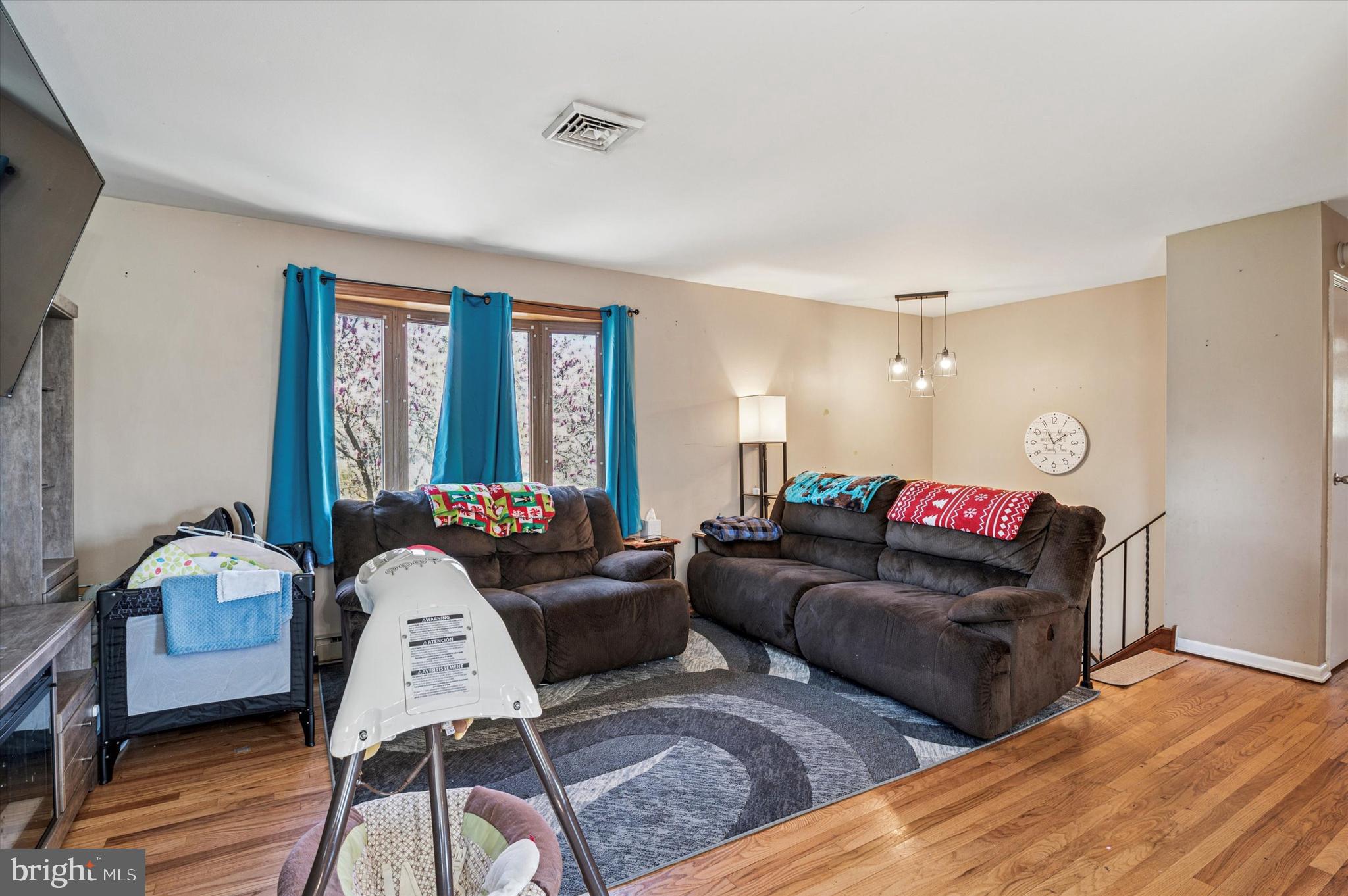 COLONIAL FARMS - Residential