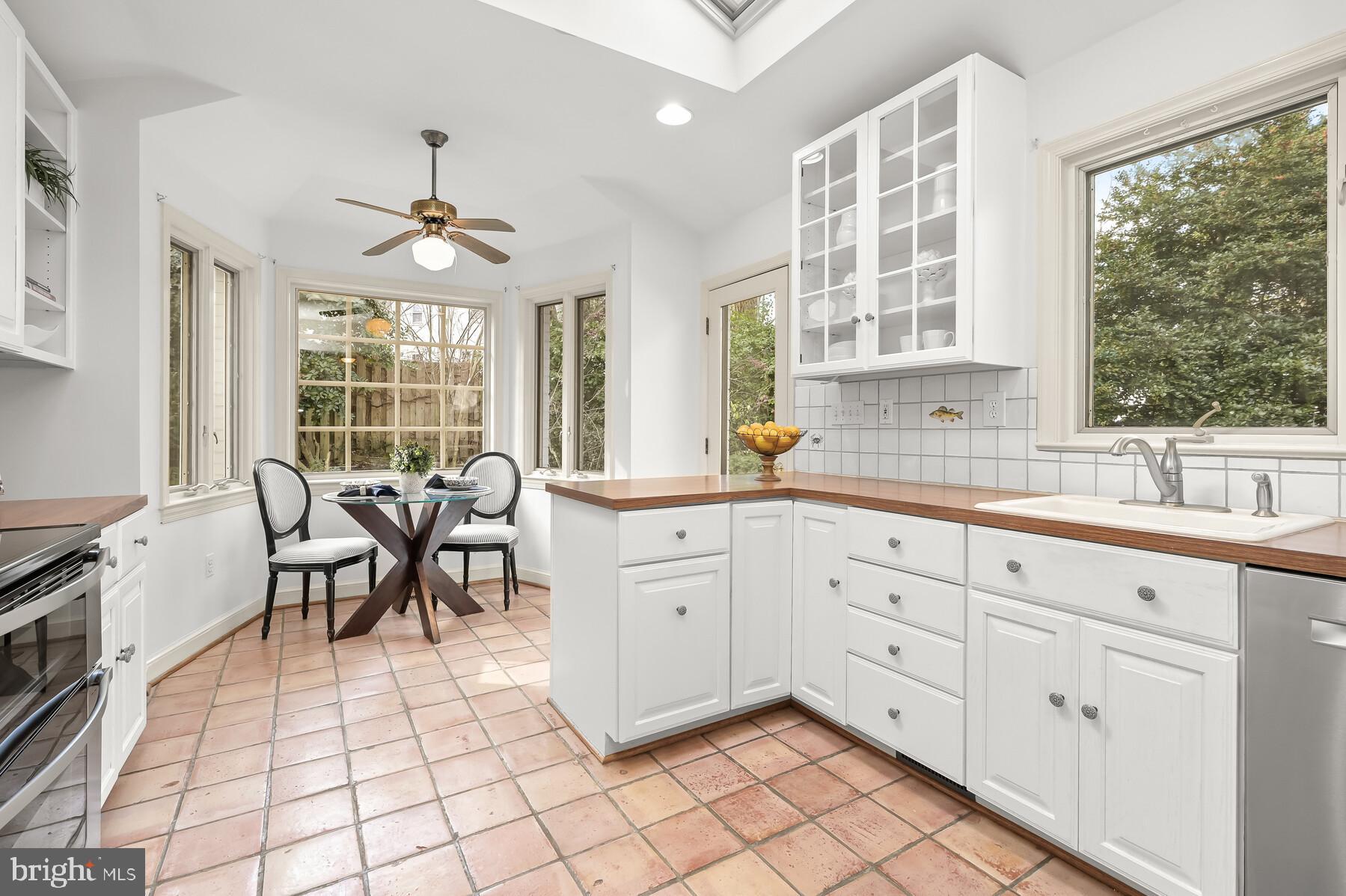 WOODACRES - Residential