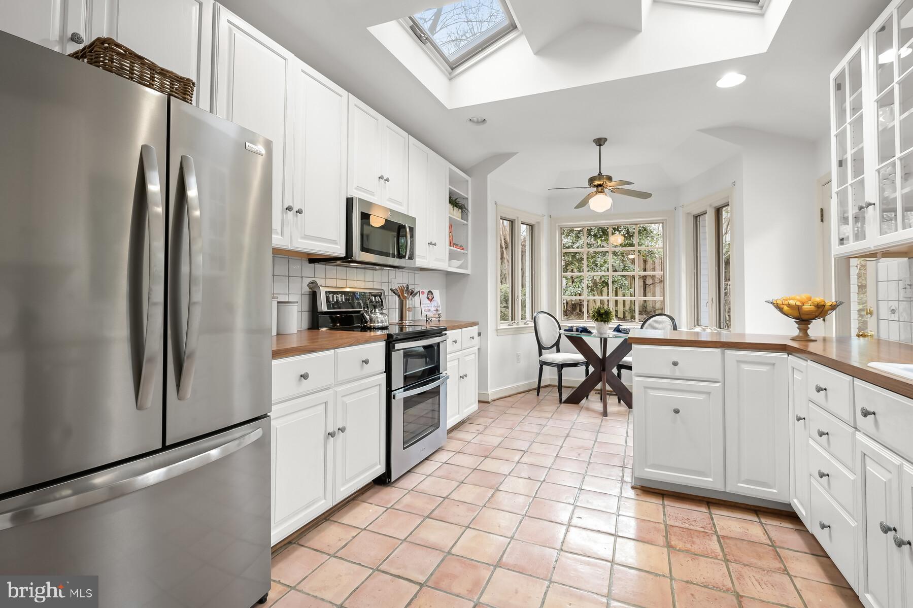 WOODACRES - Residential