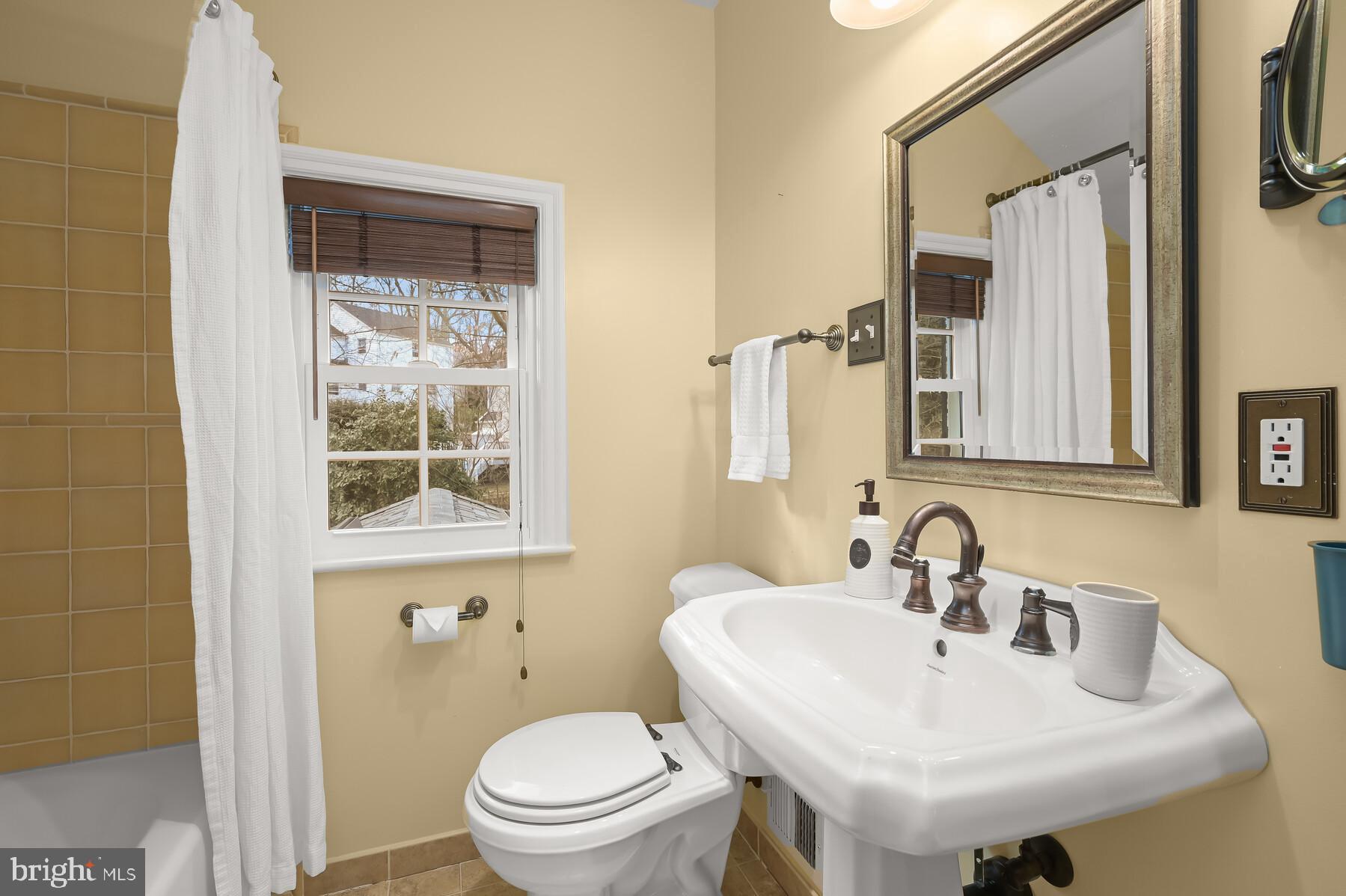 WOODACRES - Residential