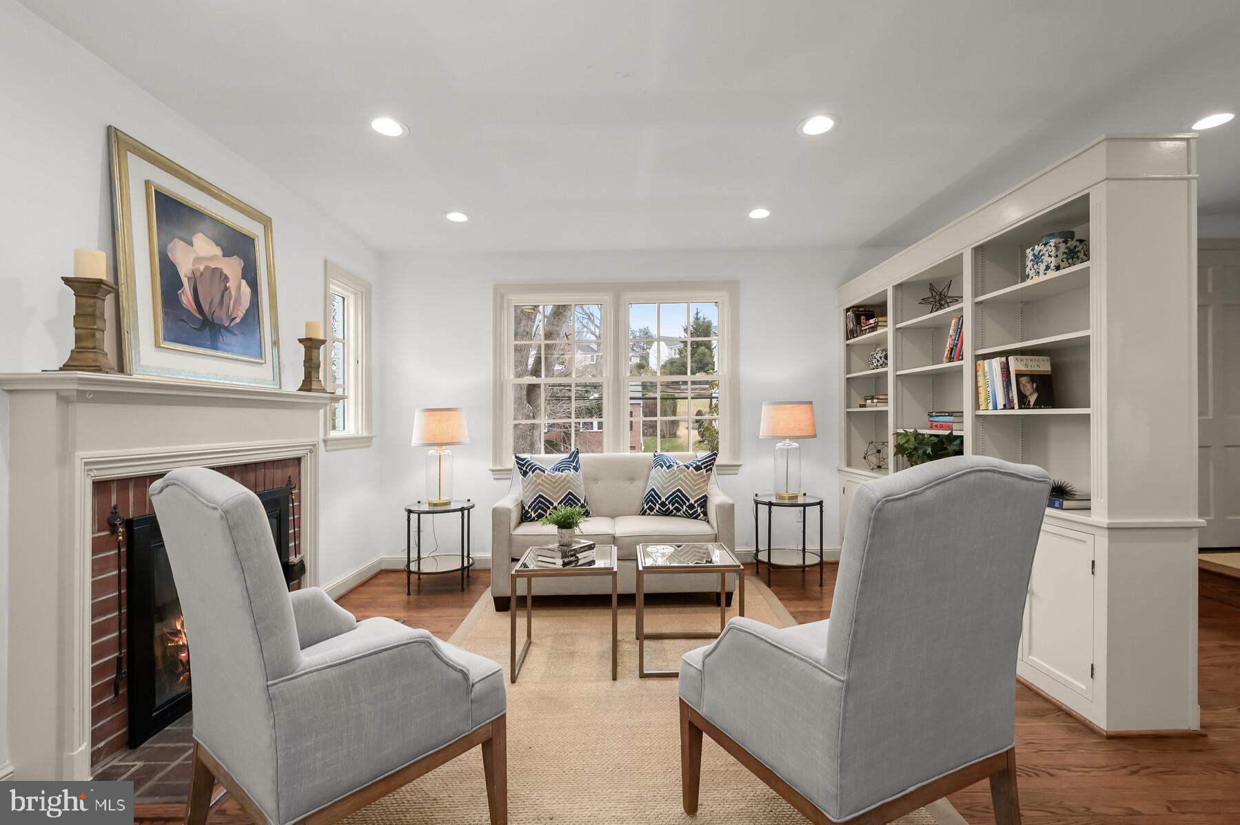 WOODACRES - Residential