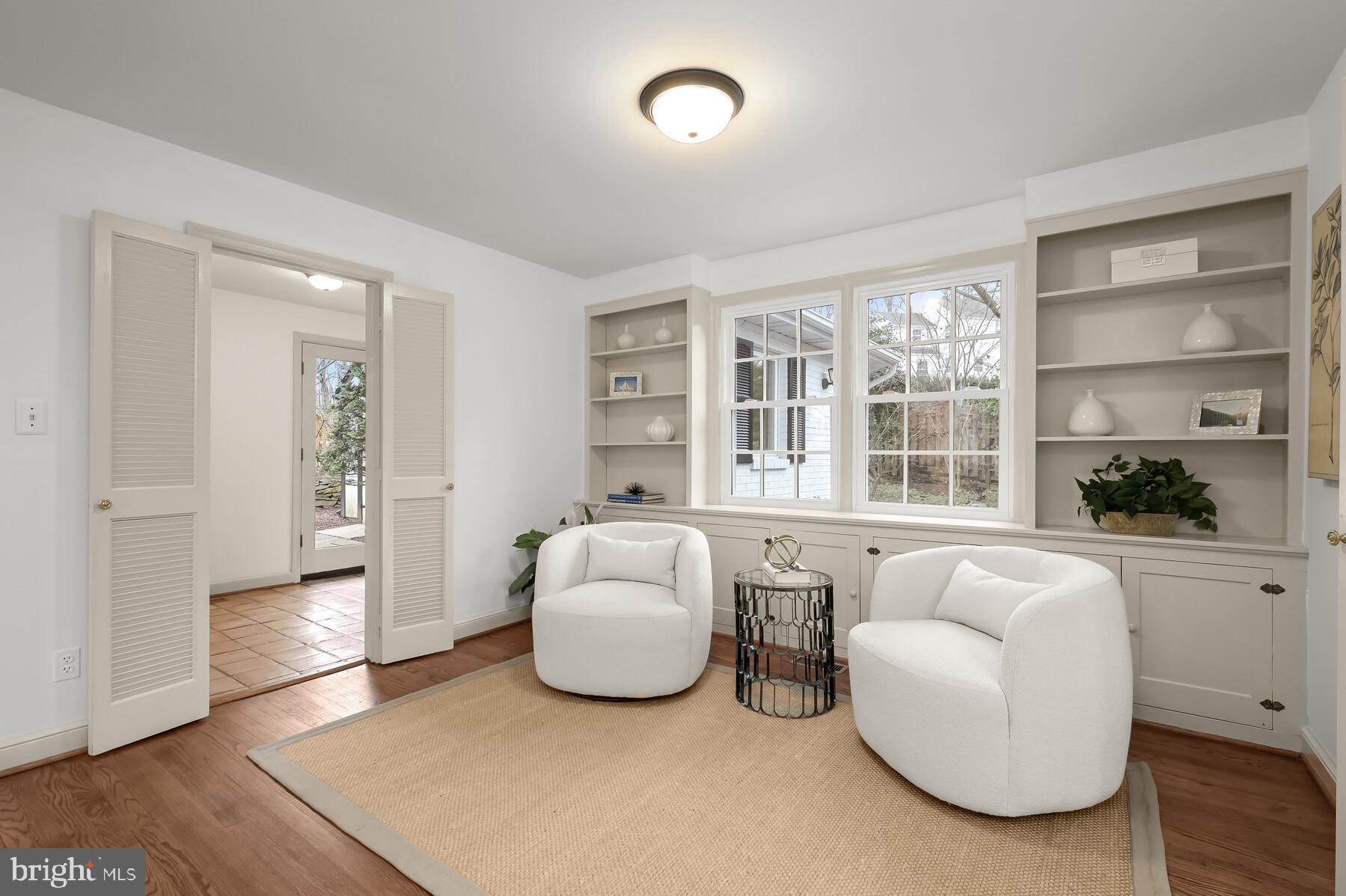 WOODACRES - Residential