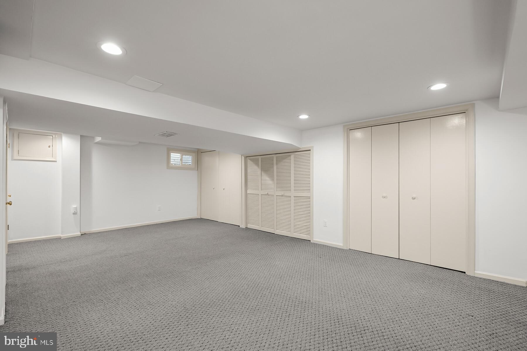 WOODACRES - Residential