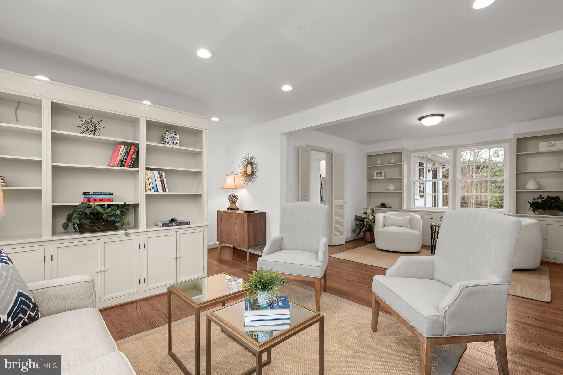 WOODACRES - Residential