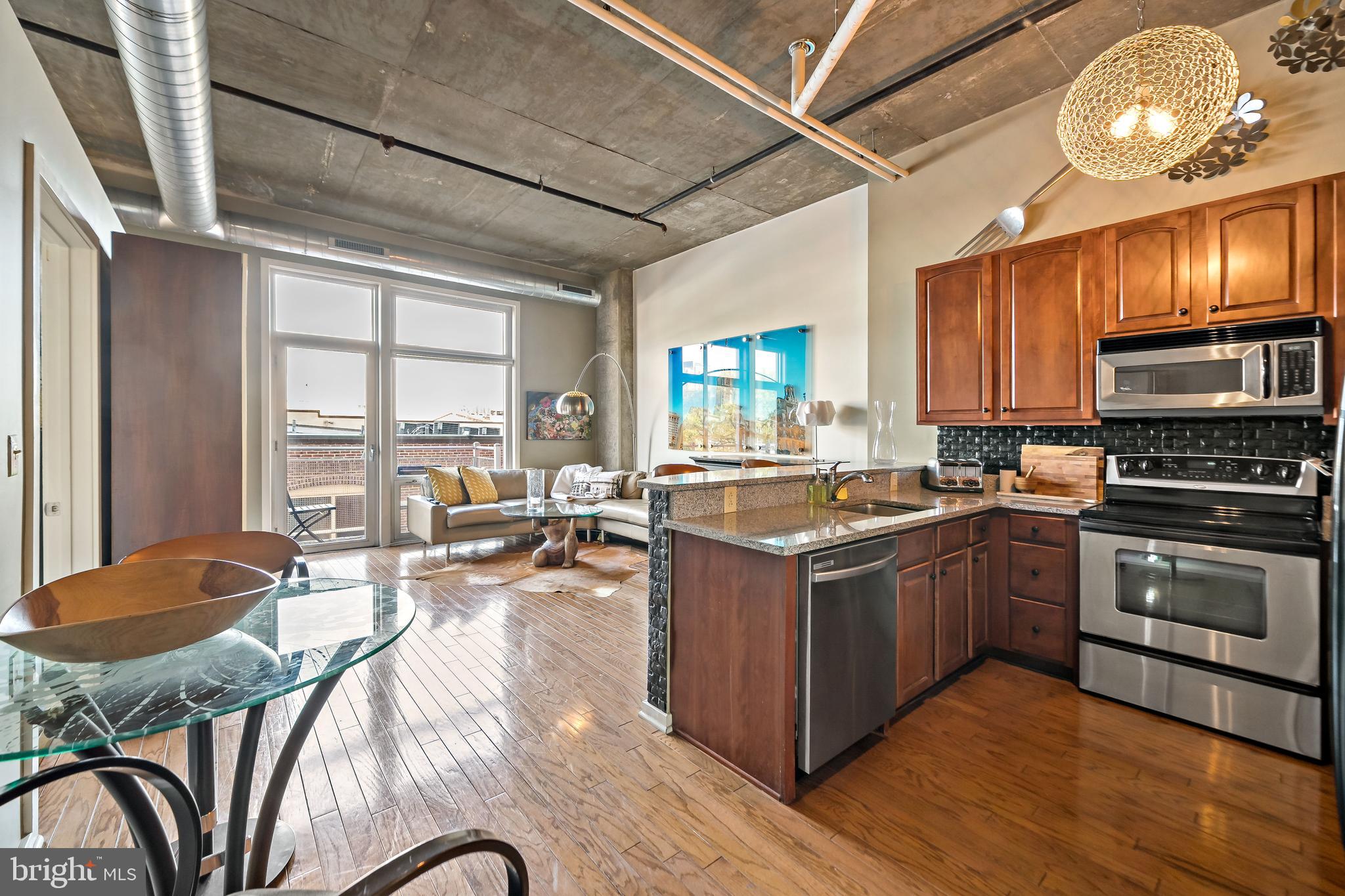 113 N BREAD STREET 3F5