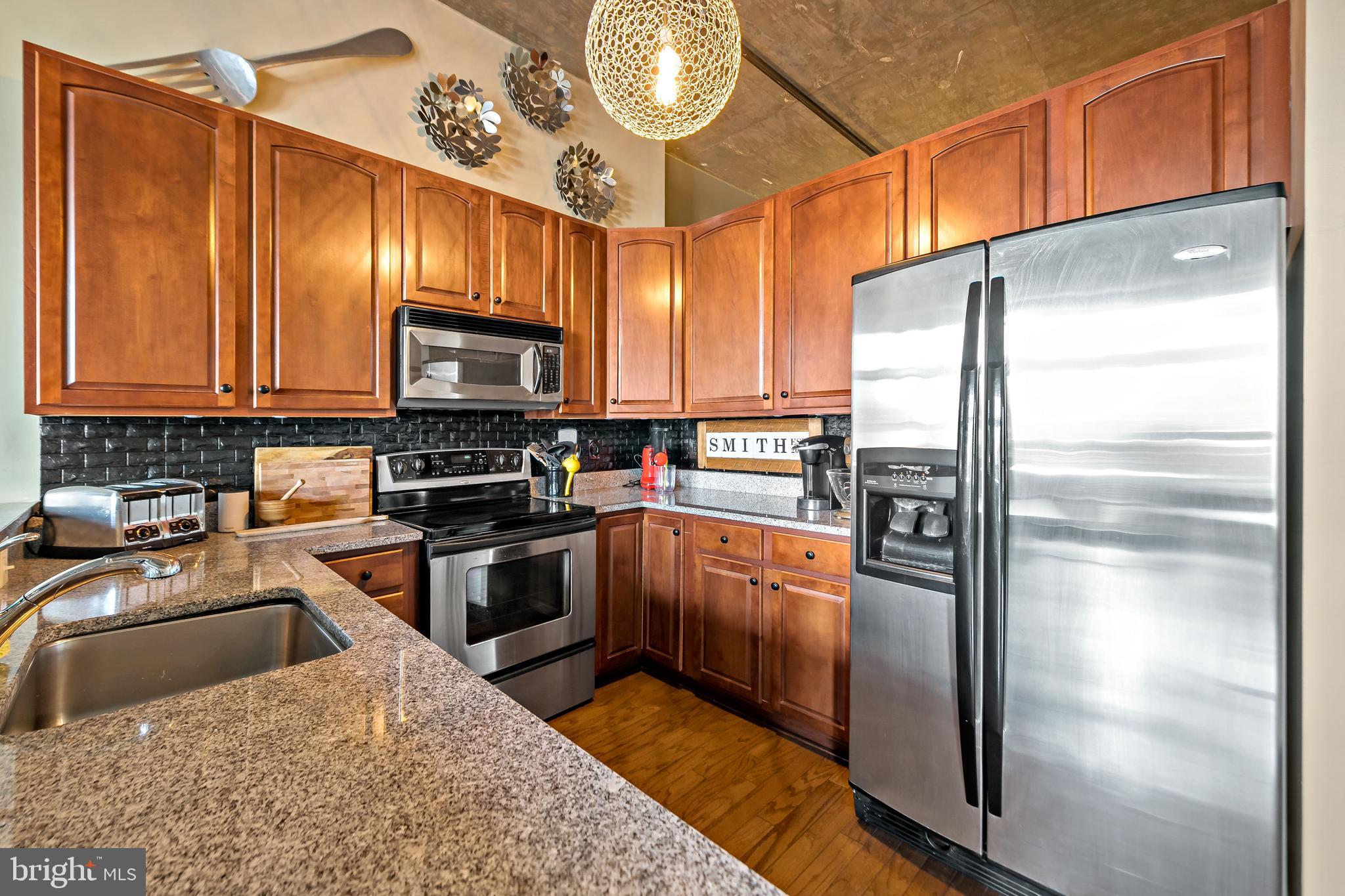 113 N BREAD STREET 3F5