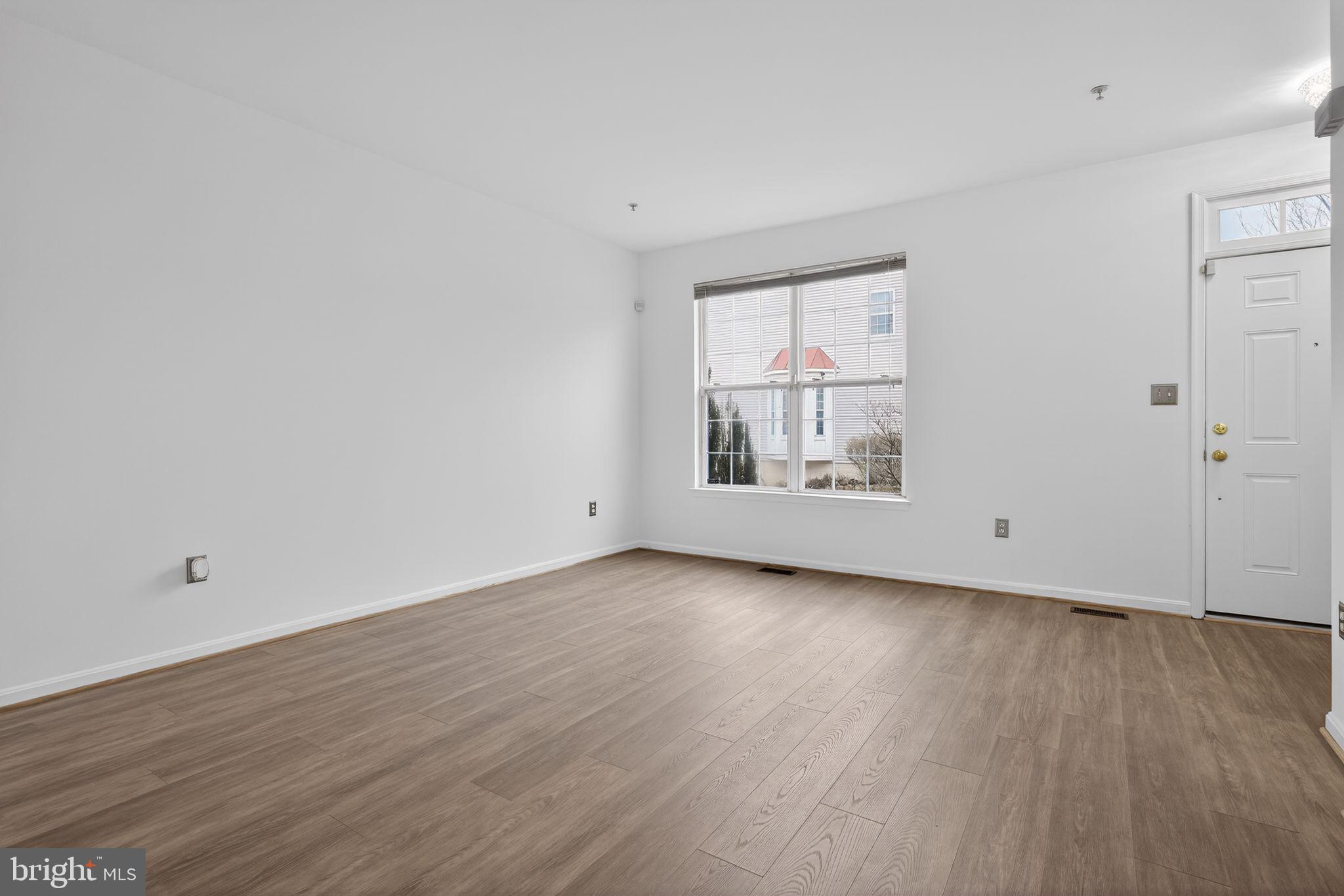 SUMMIT CREEK - Residential