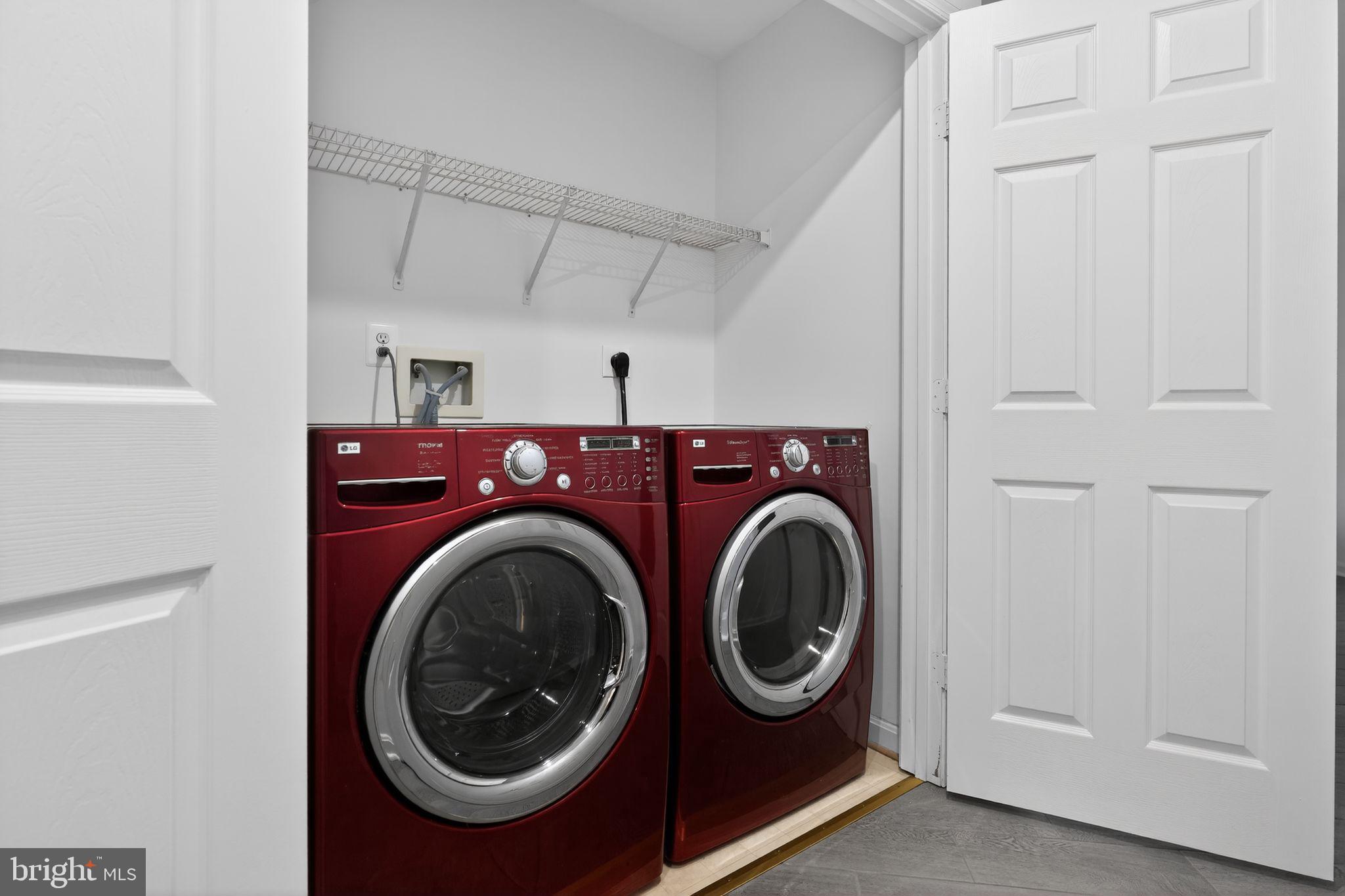 SUMMIT CREEK - Residential