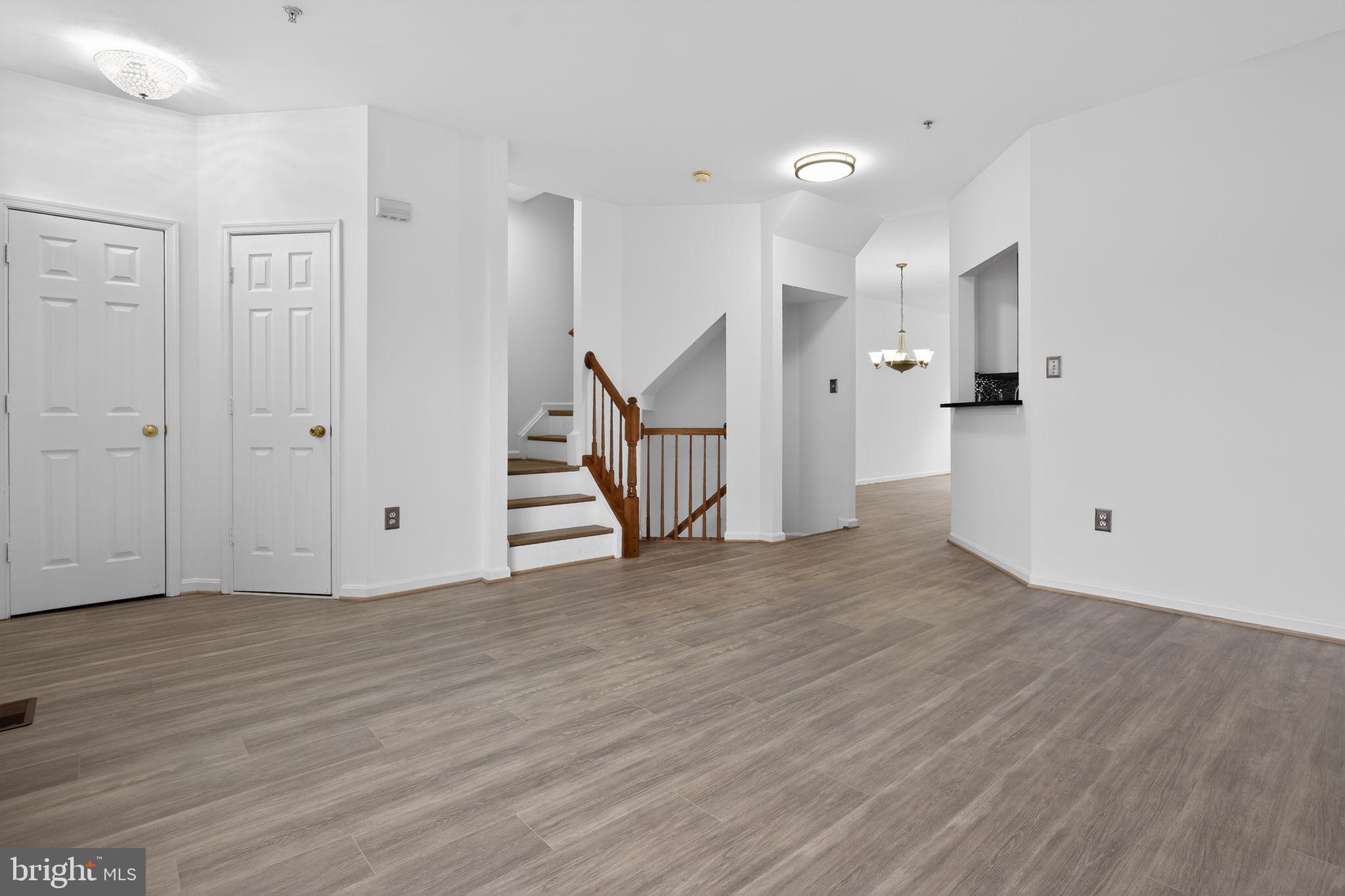 SUMMIT CREEK - Residential