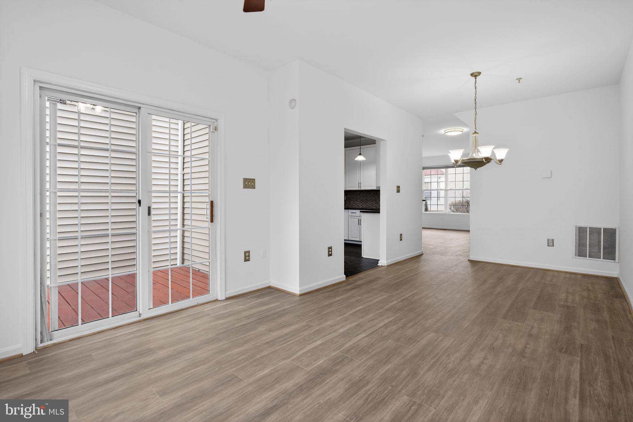 SUMMIT CREEK - Residential