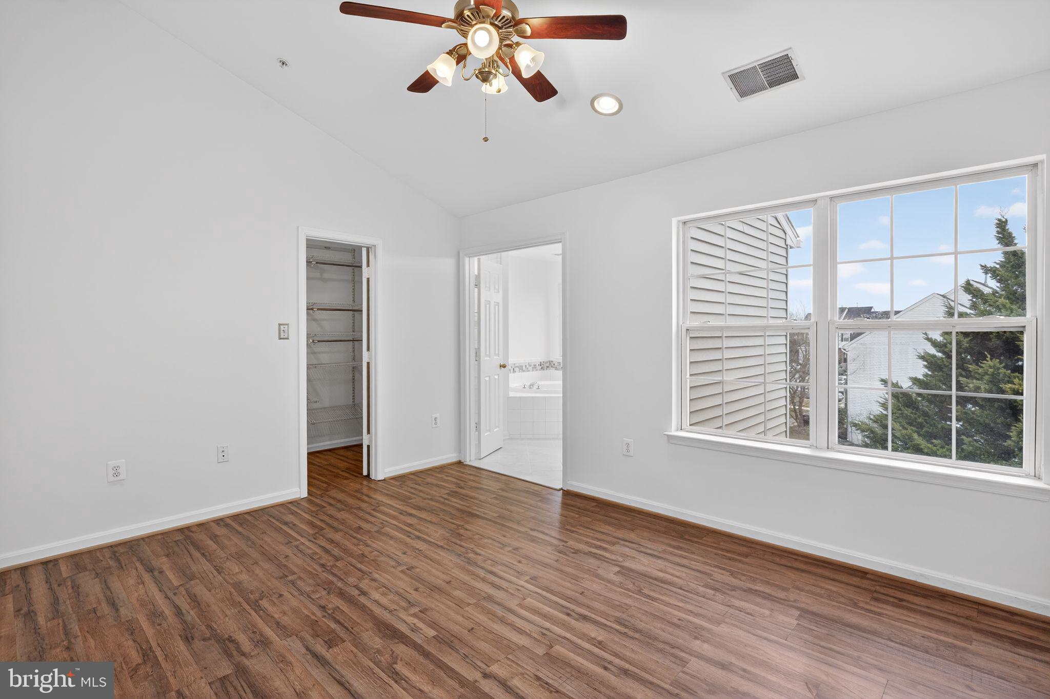 SUMMIT CREEK - Residential