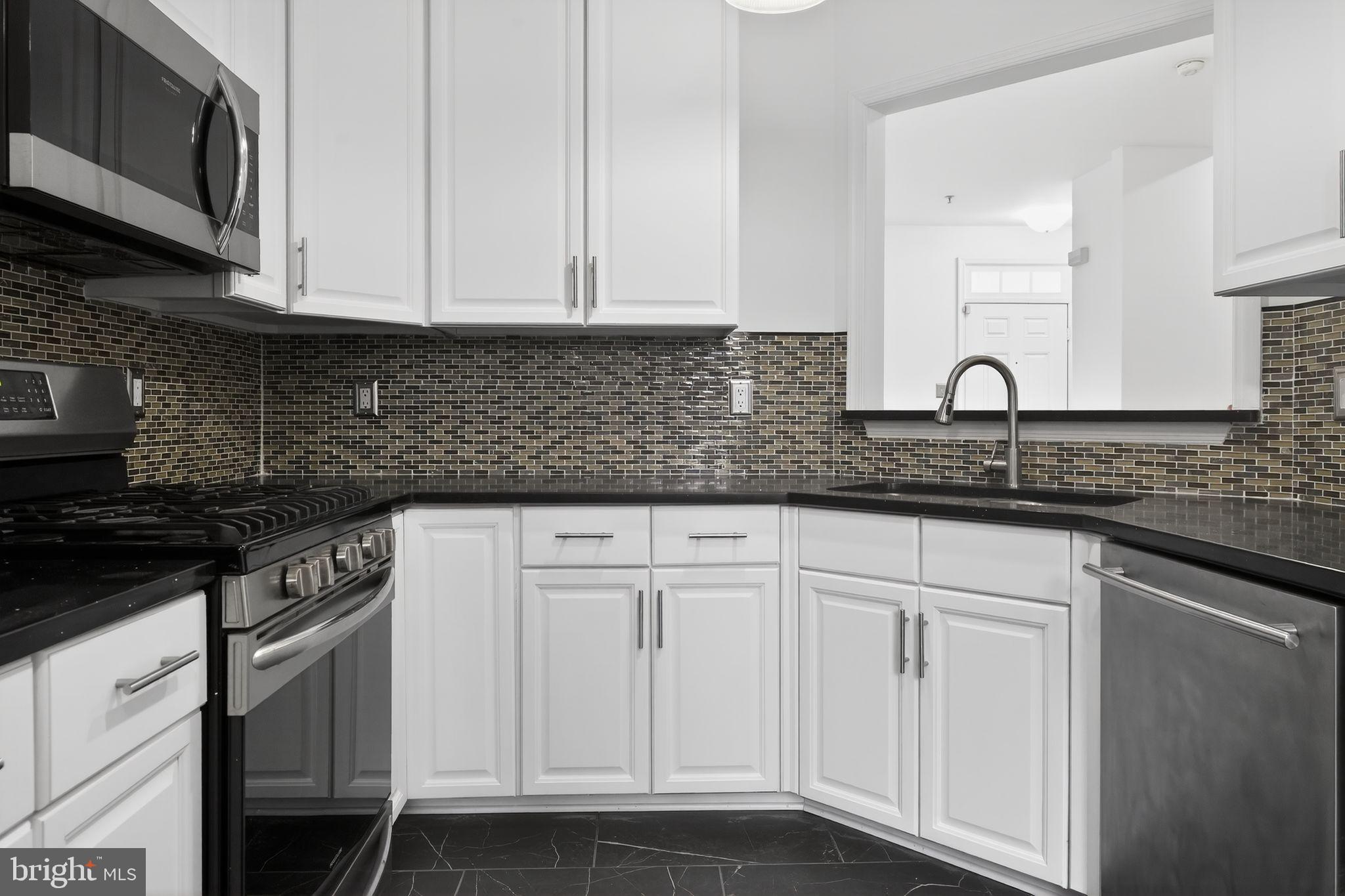 SUMMIT CREEK - Residential