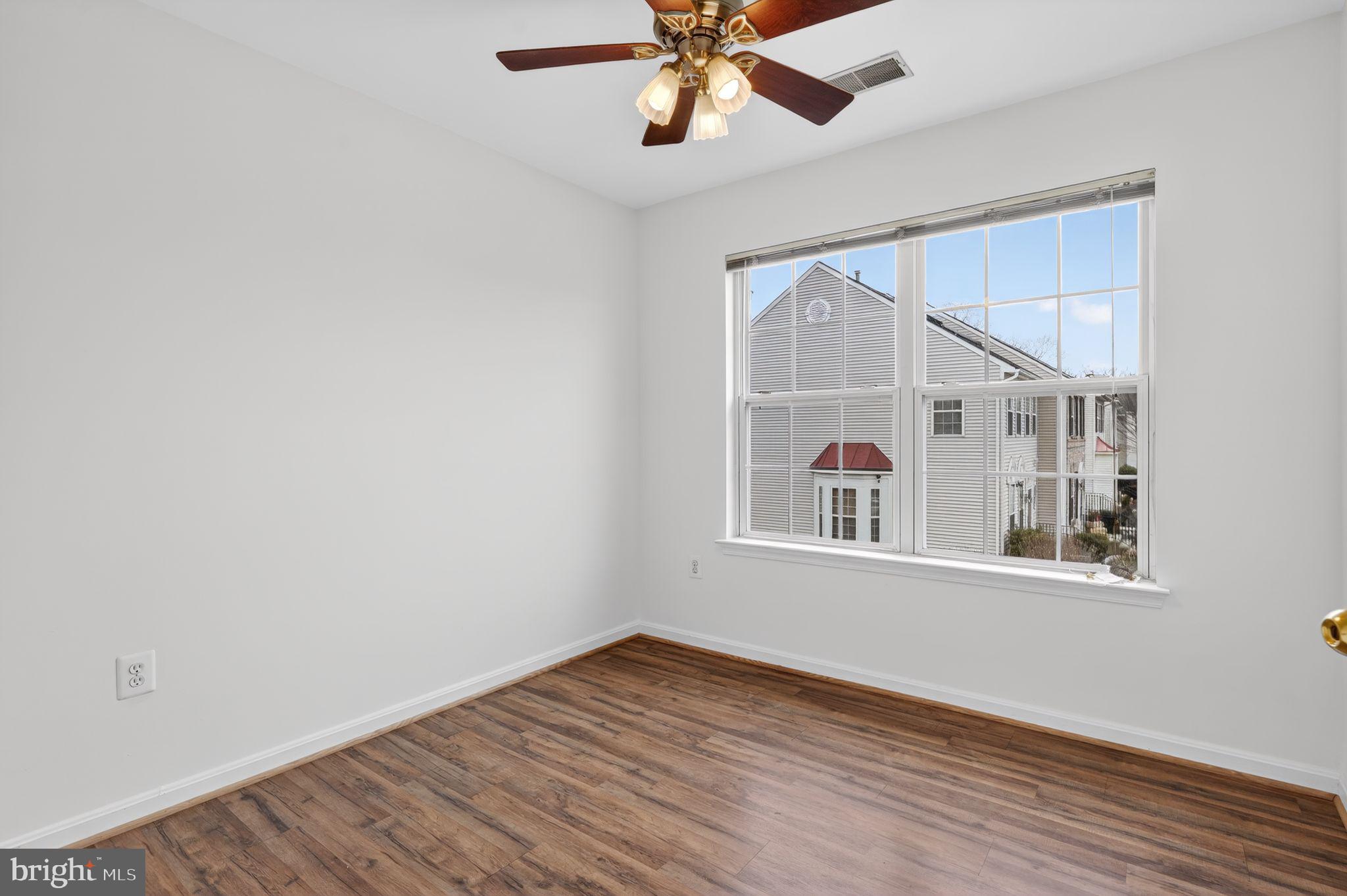 SUMMIT CREEK - Residential