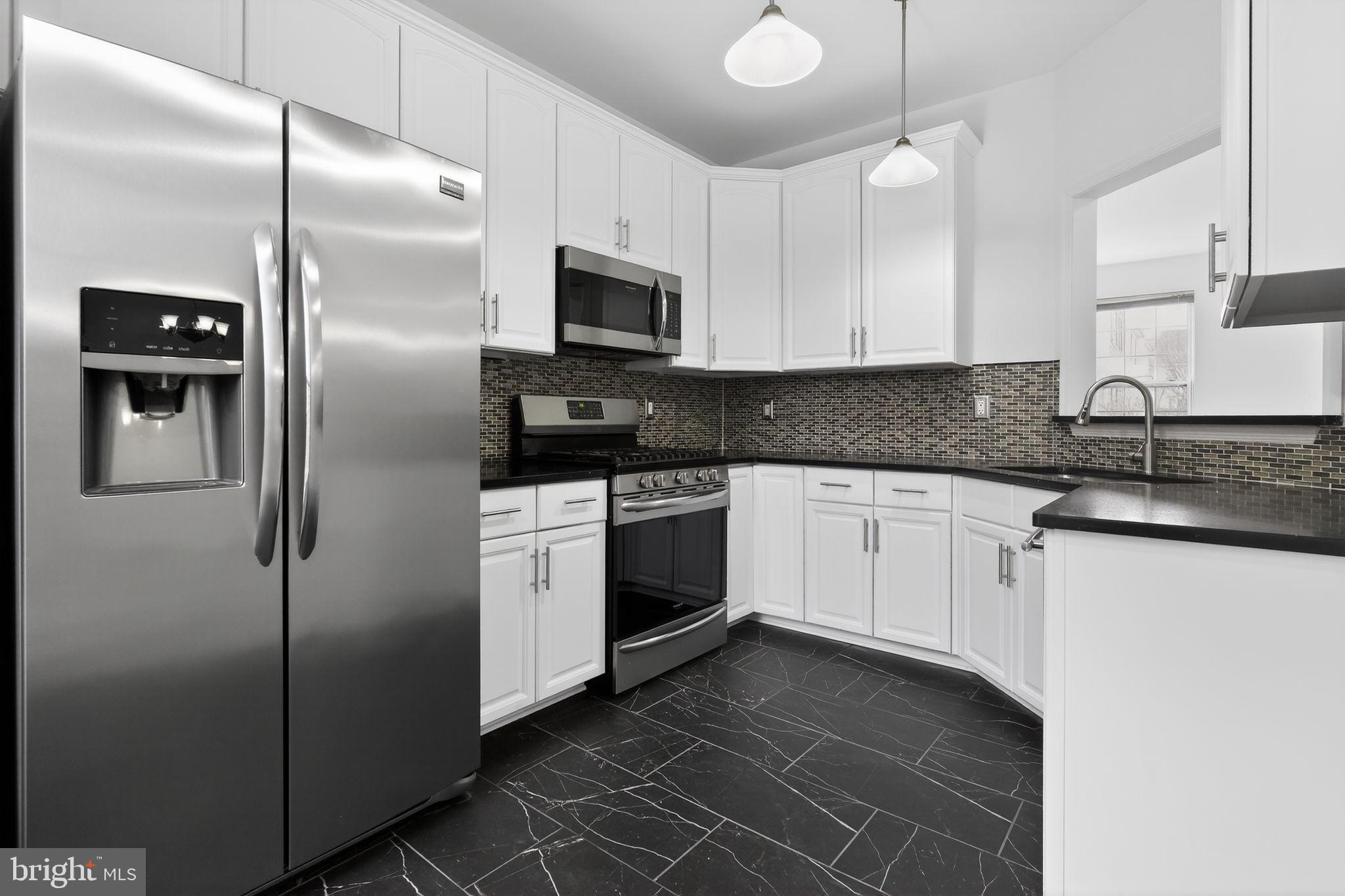 SUMMIT CREEK - Residential