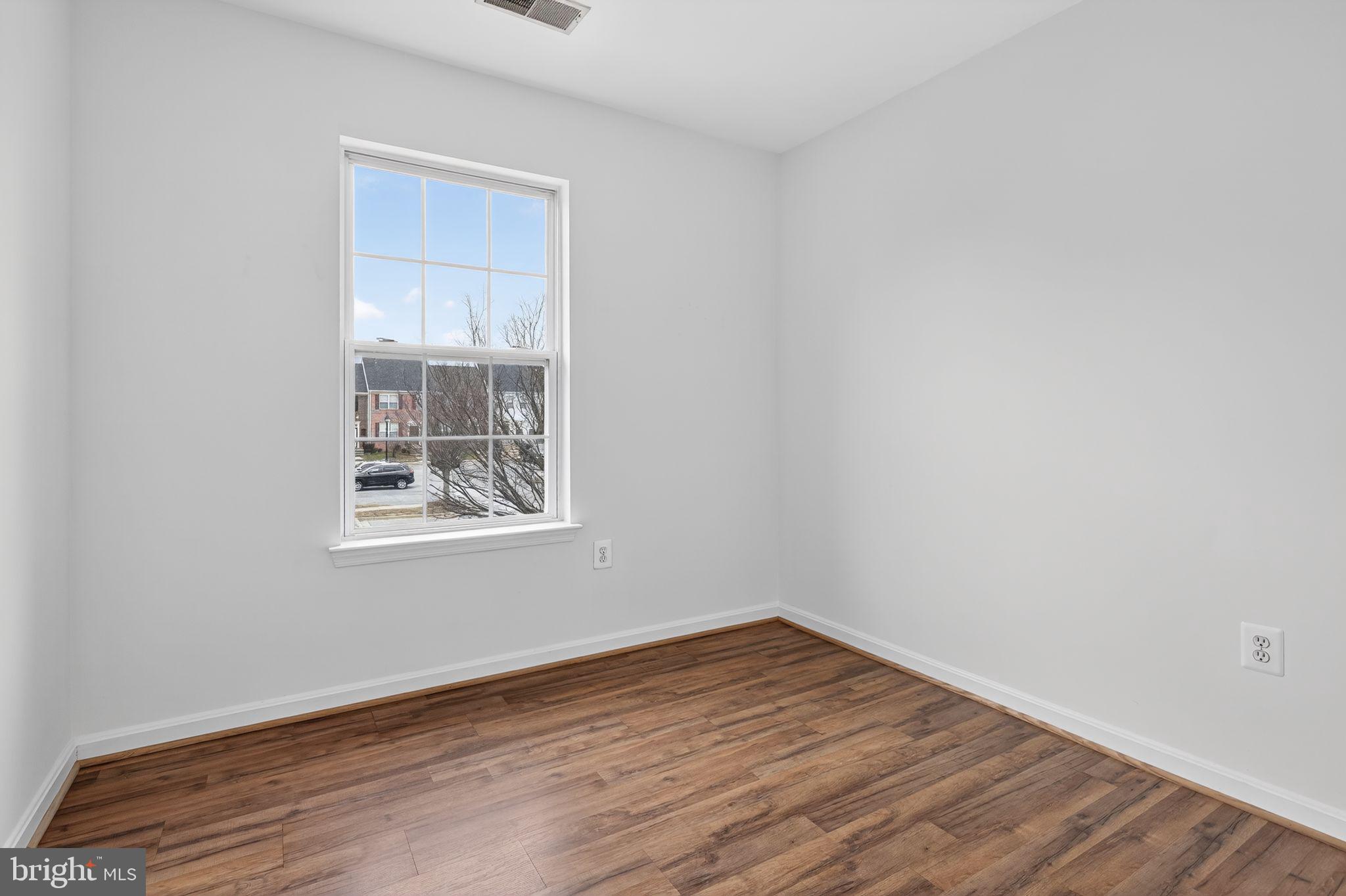 SUMMIT CREEK - Residential