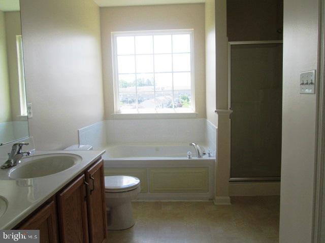 MANOR OAKS - Residential