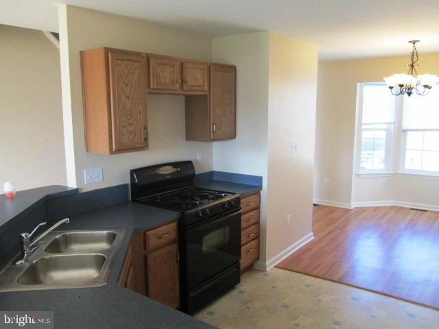 MANOR OAKS - Residential