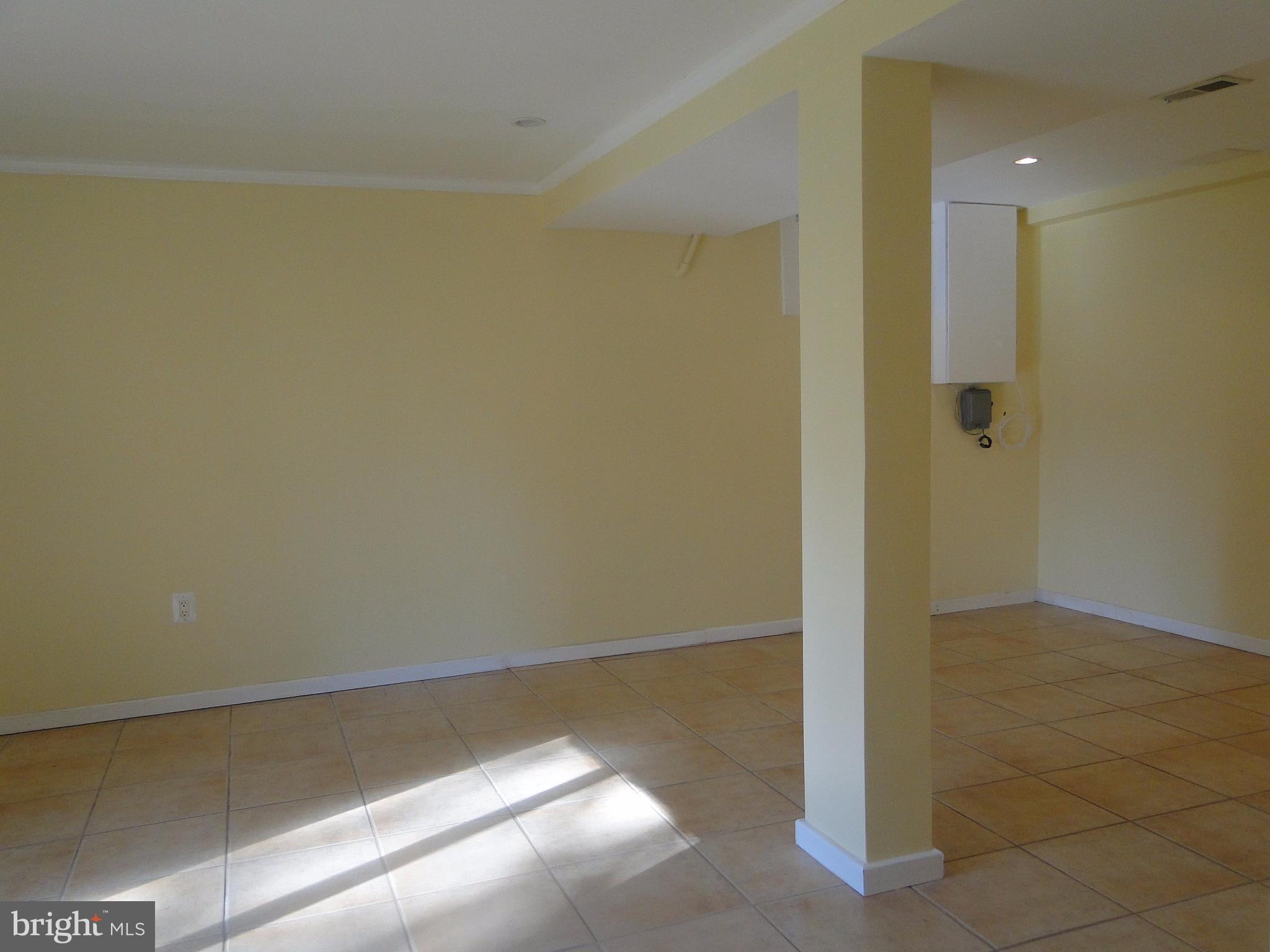 DALE CITY - Residential Lease