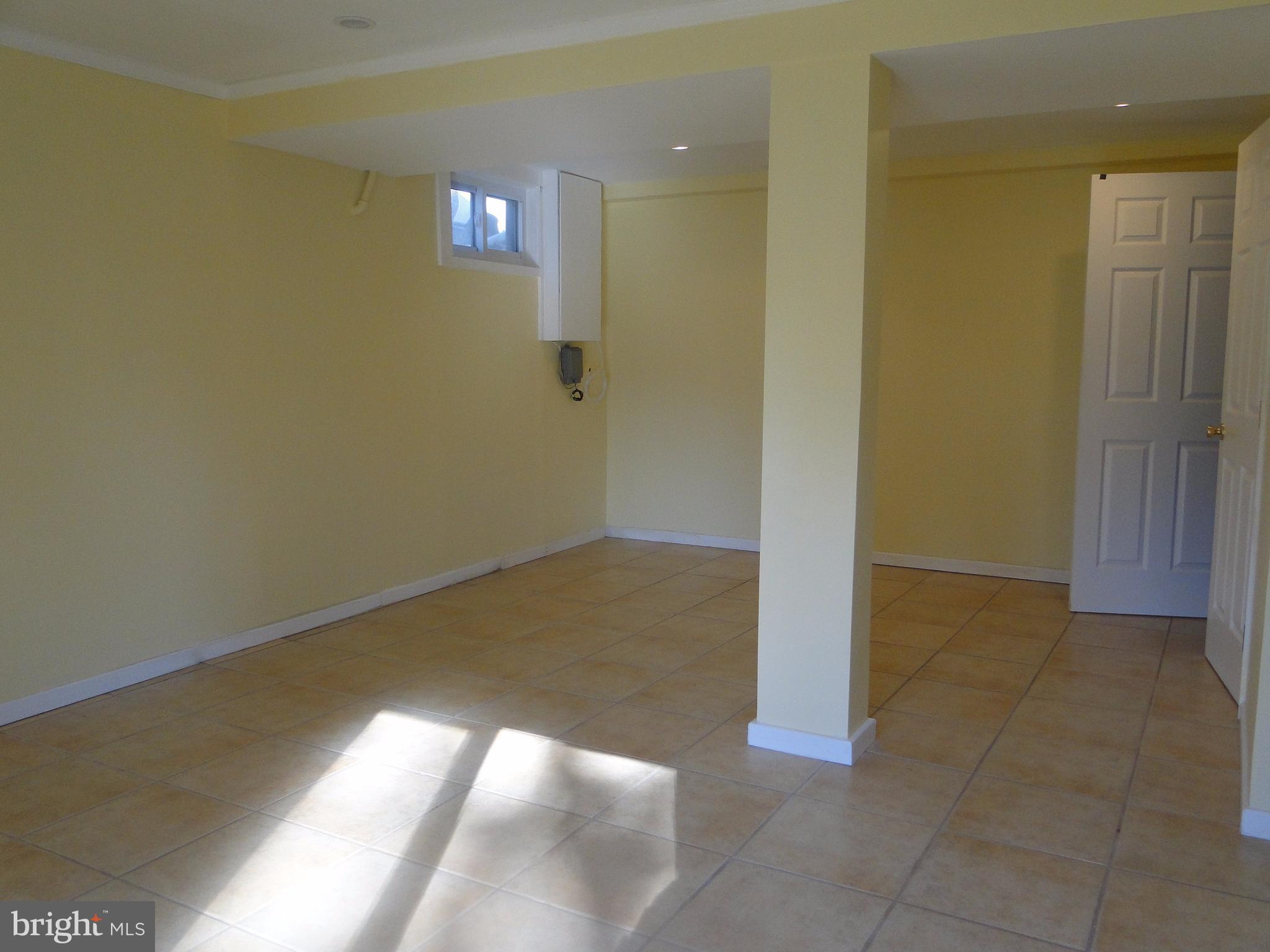 DALE CITY - Residential Lease