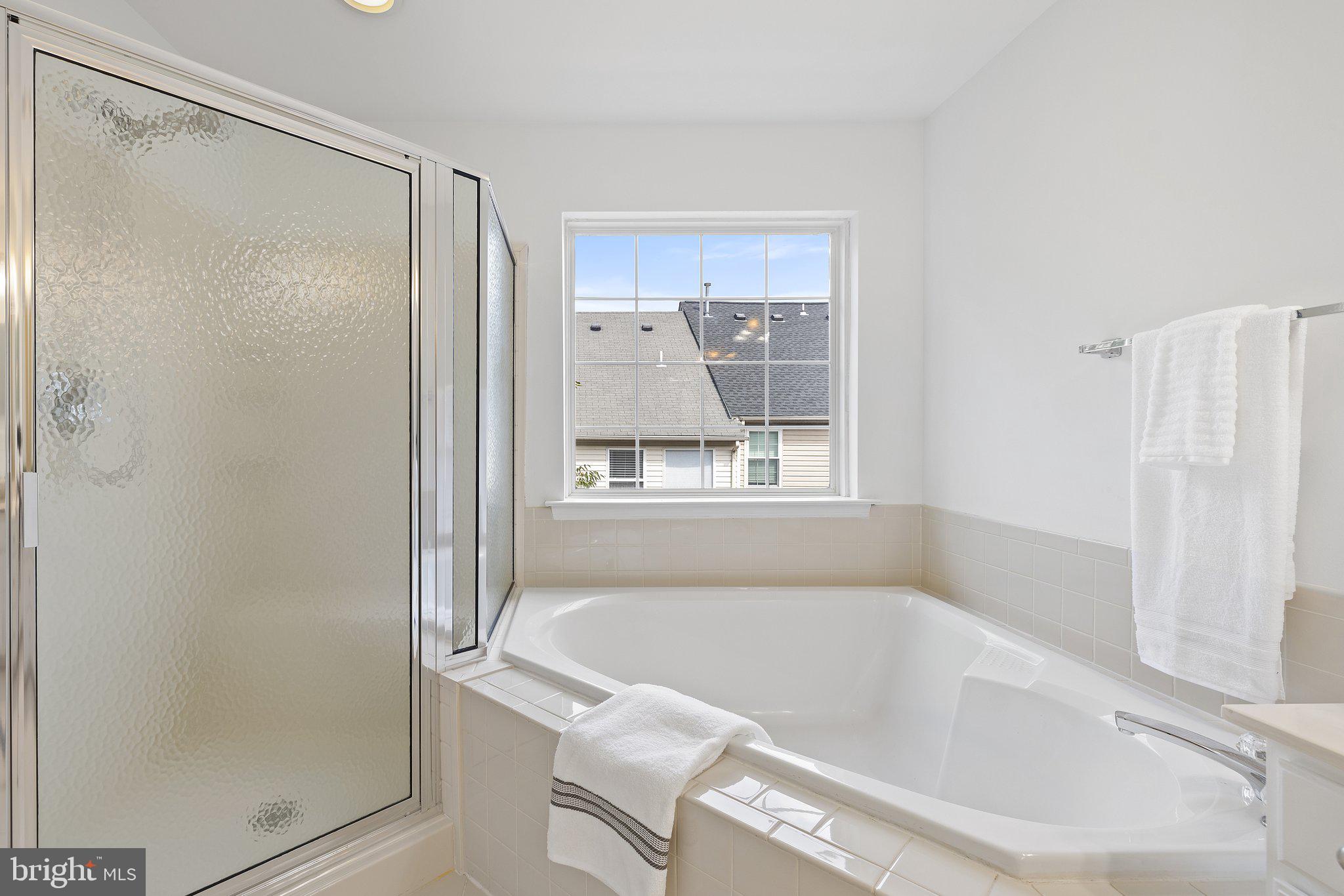 ISLAND CREEK - Residential